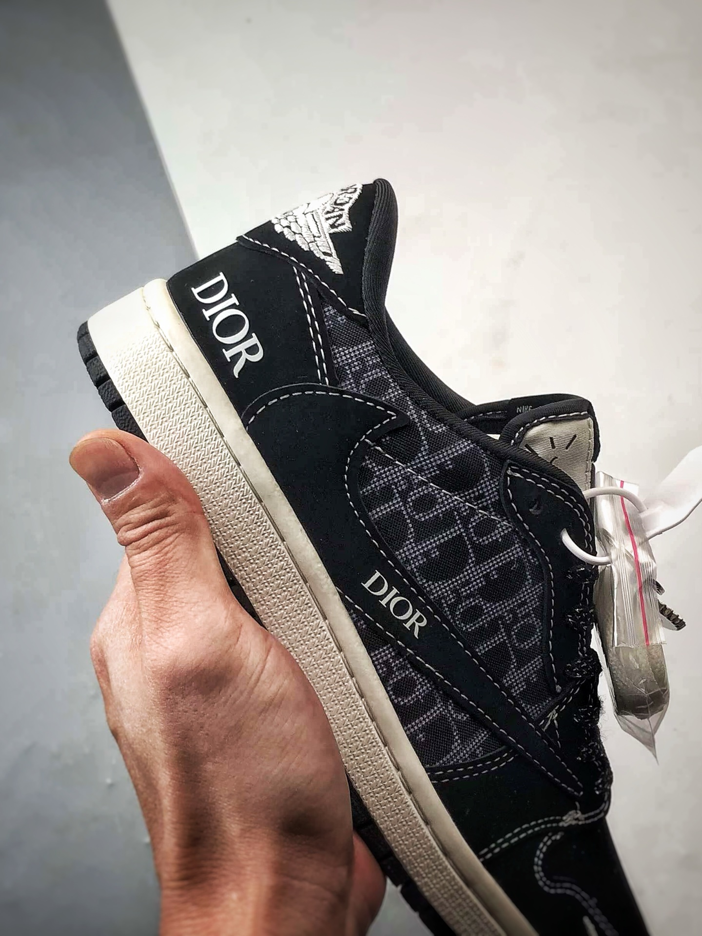 Air Jordan 1 Low ”高端定制” 迪奥印花黑白倒钩 JW1188-167
