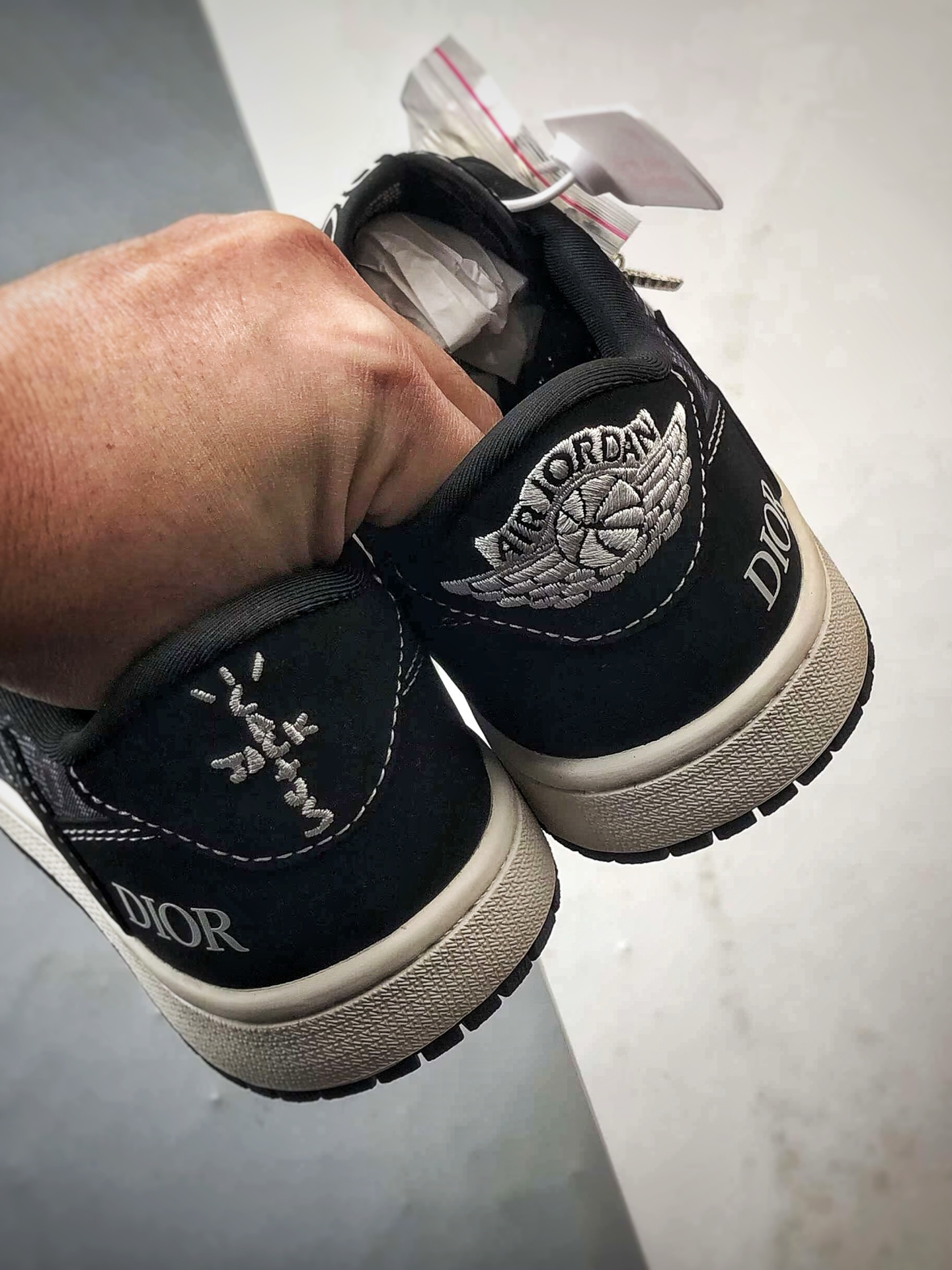 Air Jordan 1 Low ”高端定制” 迪奥印花黑白倒钩 JW1188-167