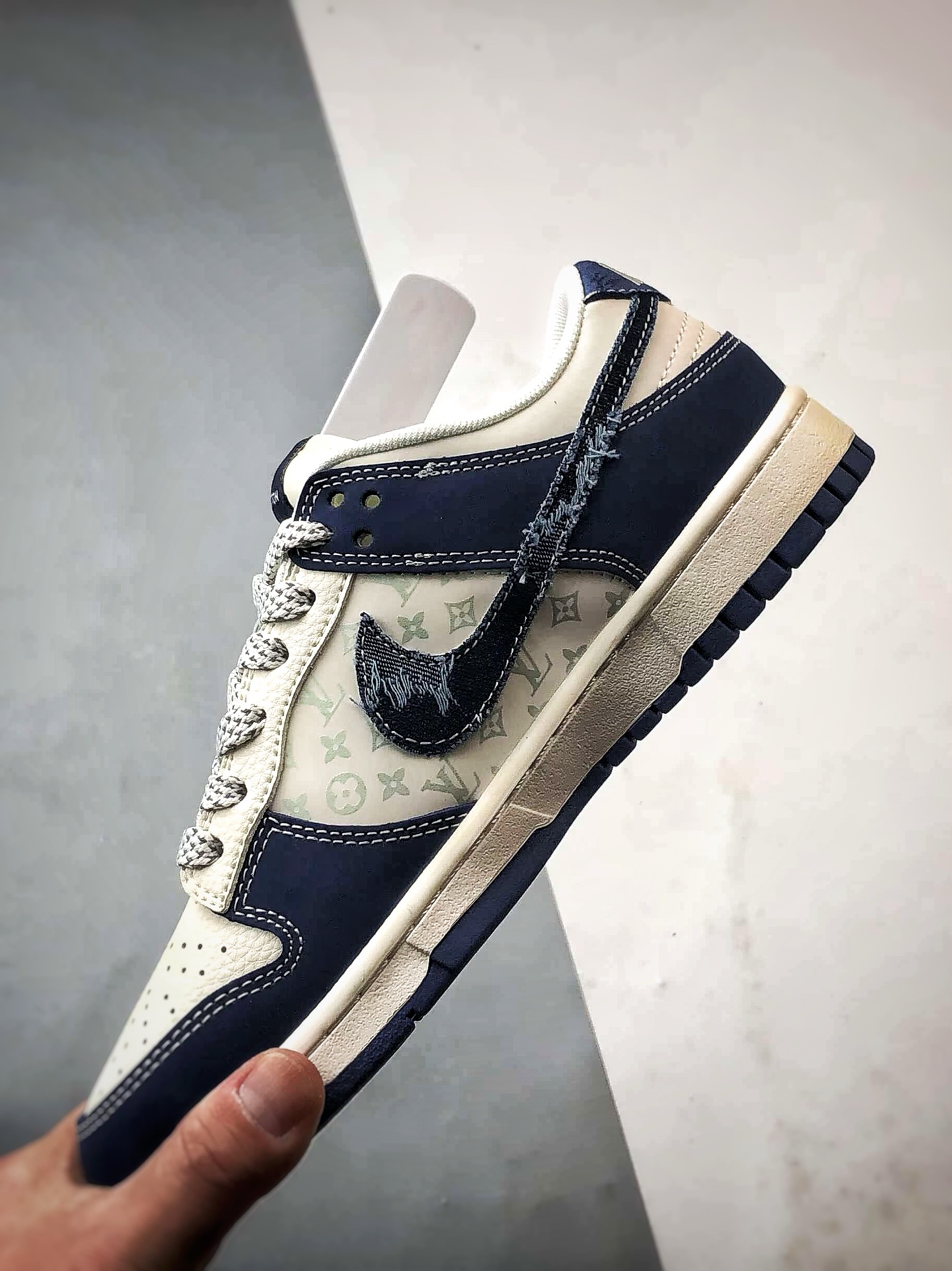 NK Dunk Low Retro ”DIY高端定制” LV印花米白蓝牛仔钩 低帮休闲运动板鞋 XS6089-631