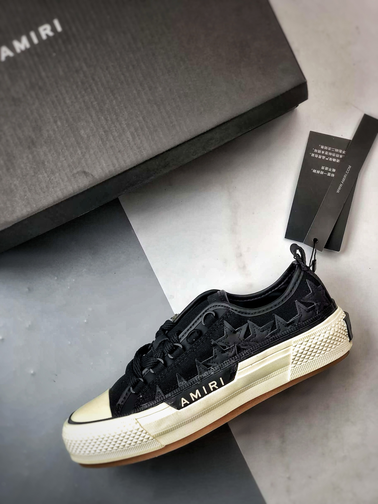 AMIRI Stars Court 黑色 埃米尔皮质星星复古休闲板鞋