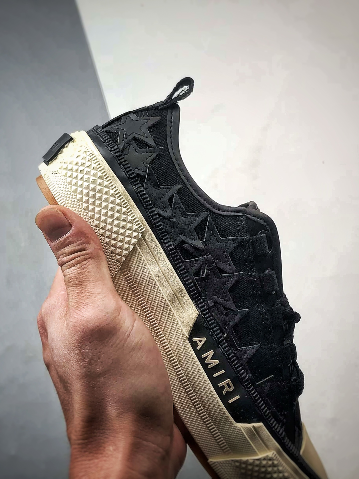 AMIRI Stars Court 黑色 埃米尔皮质星星复古休闲板鞋