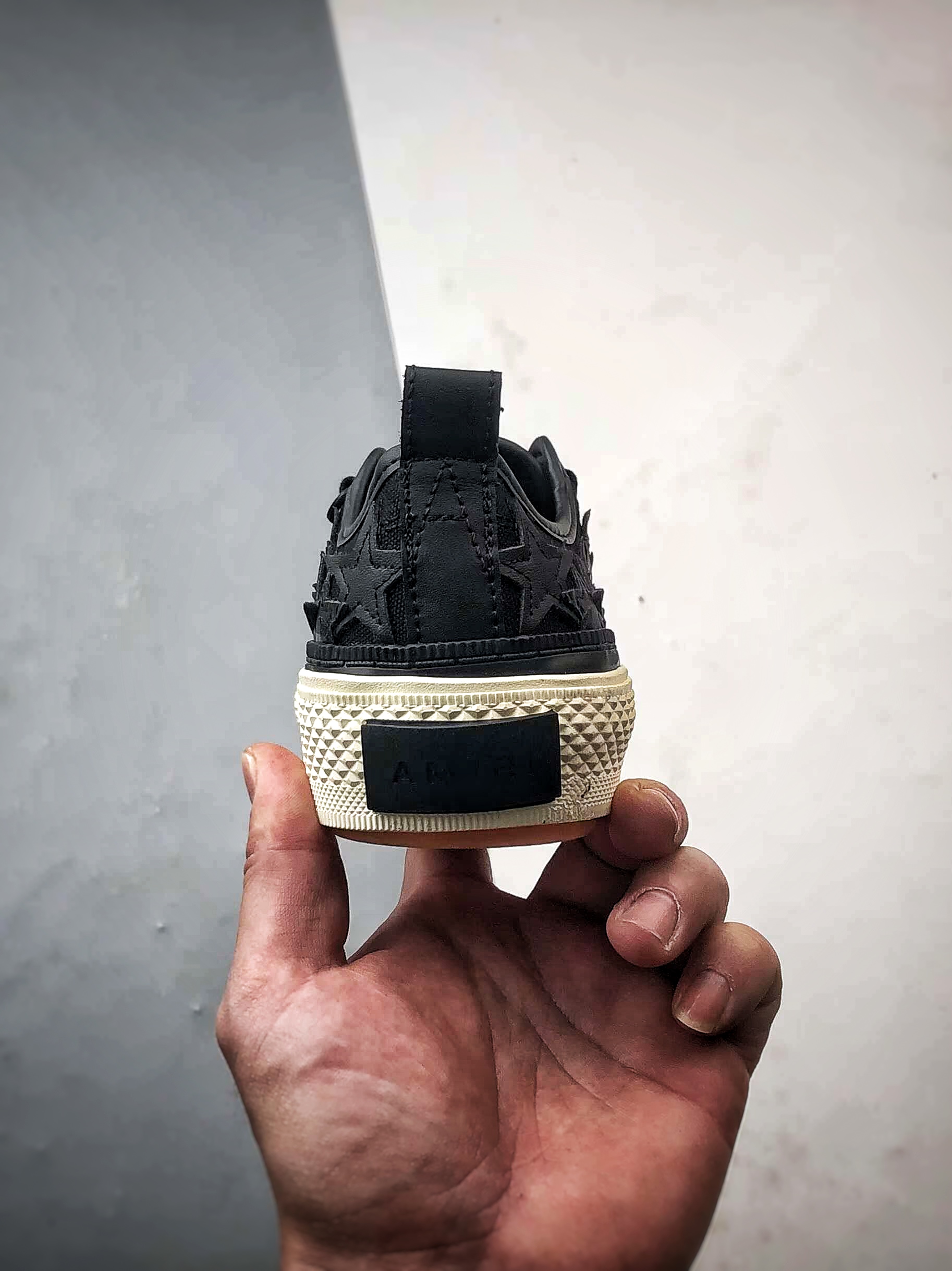 AMIRI Stars Court 黑色 埃米尔皮质星星复古休闲板鞋