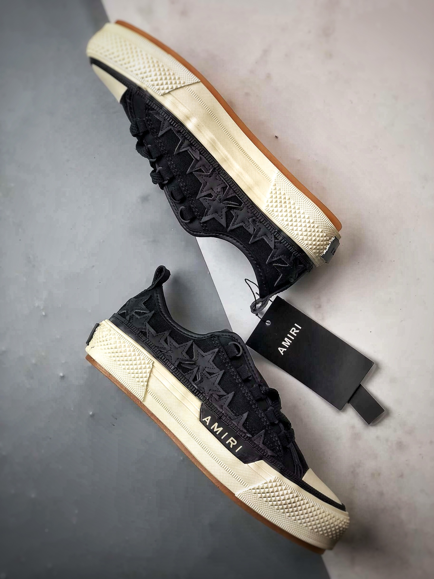 AMIRI Stars Court 黑色 埃米尔皮质星星复古休闲板鞋