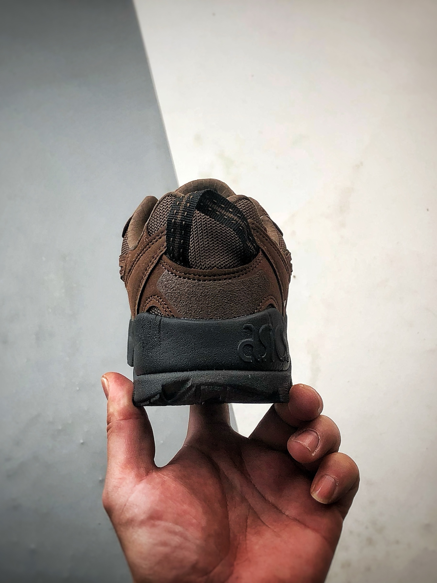 Asics Gel-Pickax 深棕 户外平衡减震运动登山徒步鞋 1203A983-200