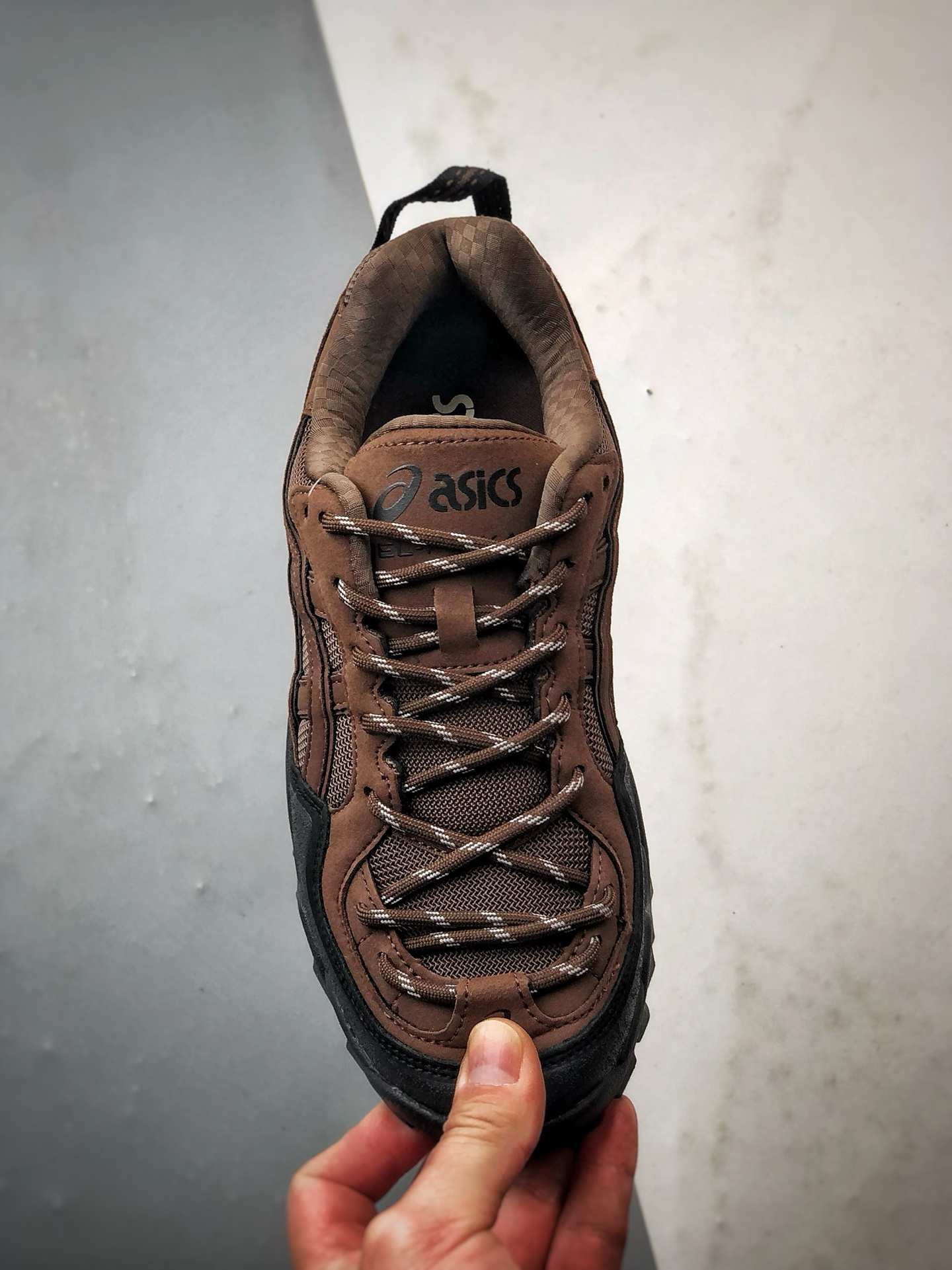 Asics Gel-Pickax 深棕 户外平衡减震运动登山徒步鞋 1203A983-200