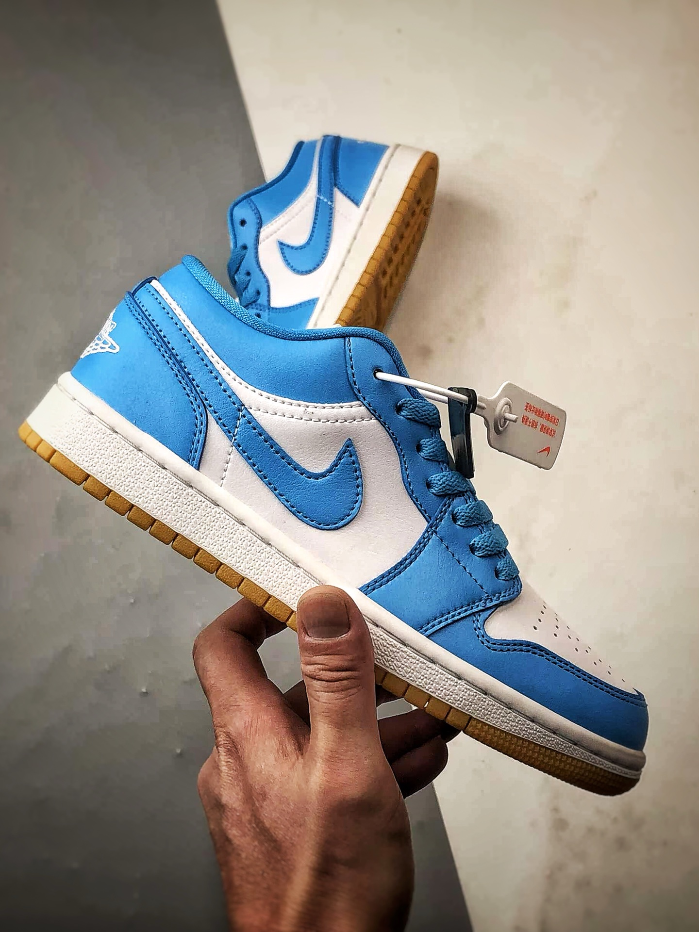 Air Jordan 1 Low 蓝白 DC0774-104