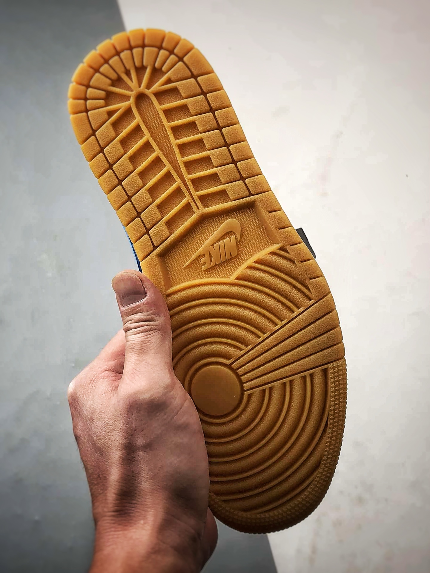 Air Jordan 1 Low 蓝白 DC0774-104