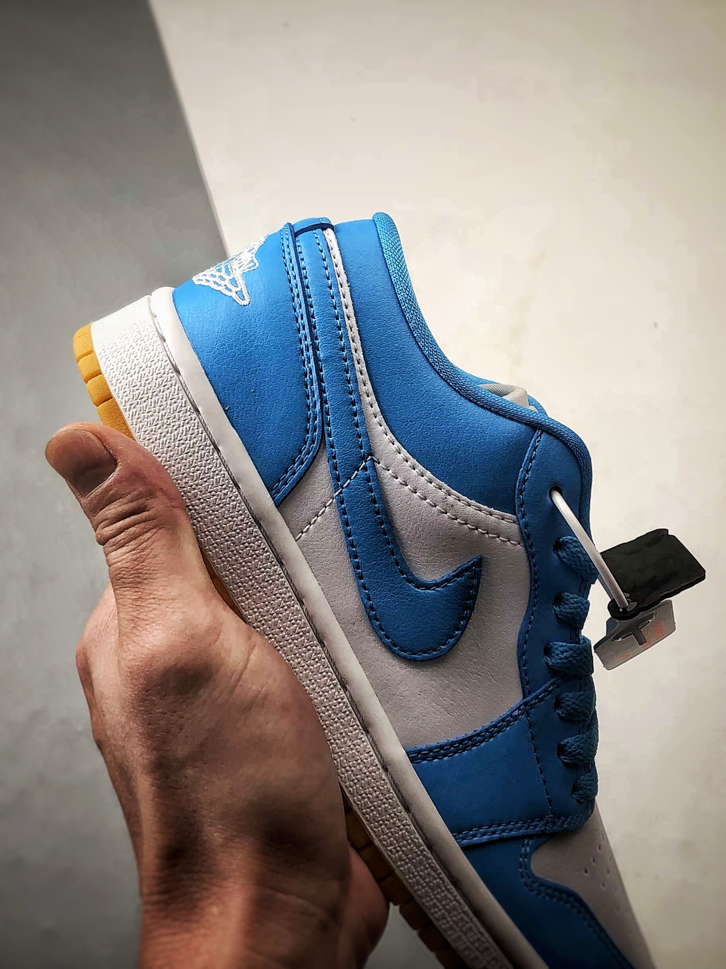 Air Jordan 1 Low 蓝白 DC0774-104