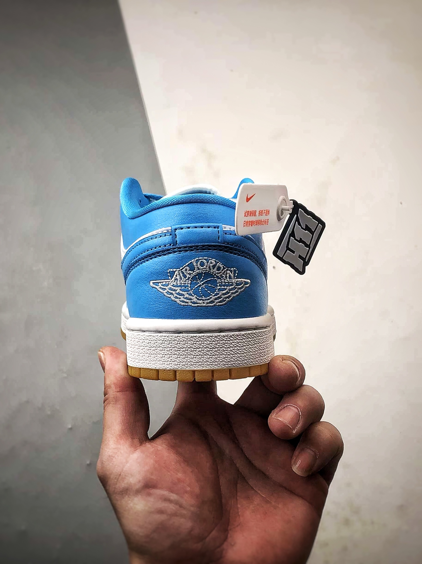 Air Jordan 1 Low 蓝白 DC0774-104