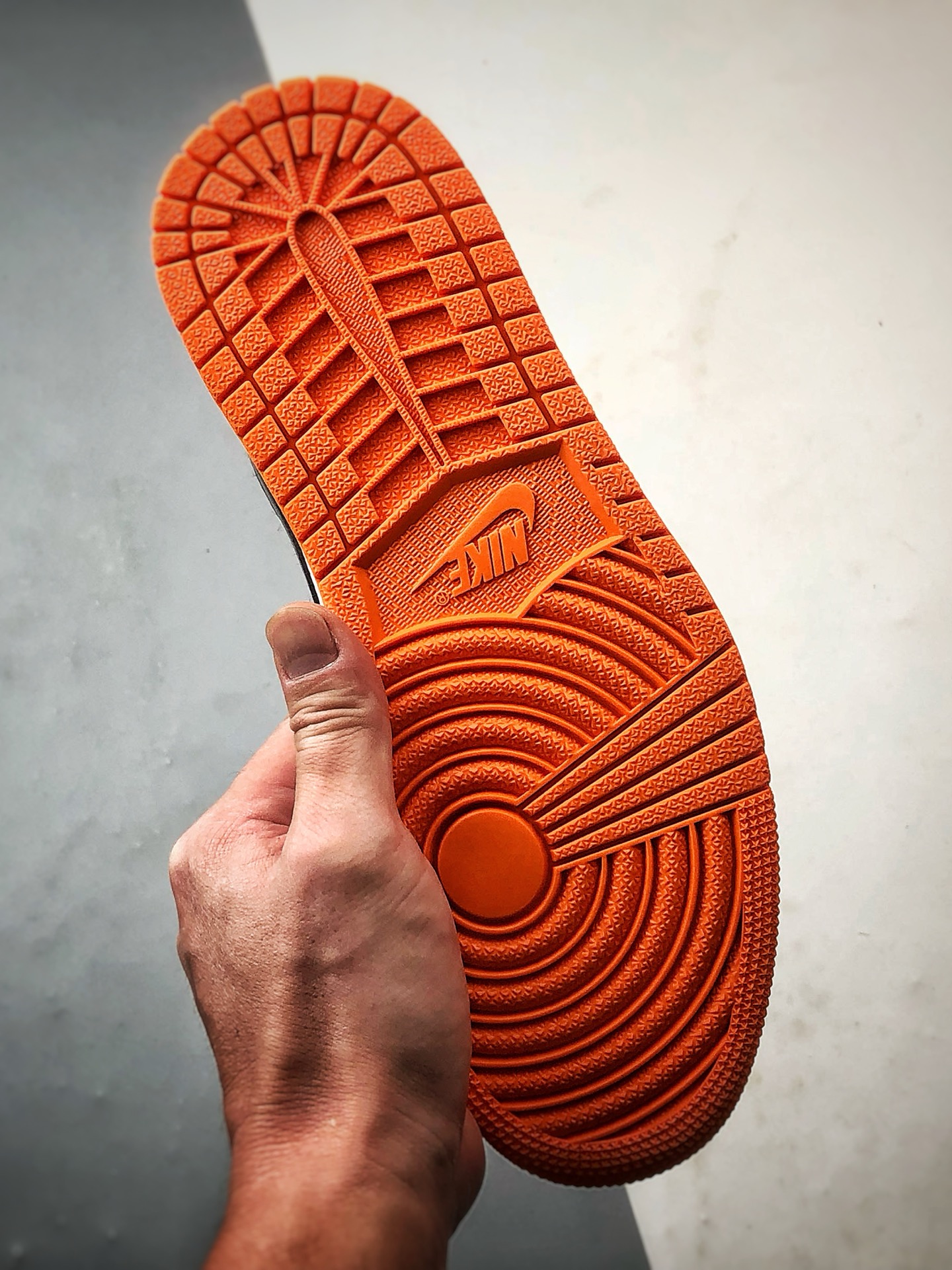 Air Jordan 1 Low 黑白橙 553558-128