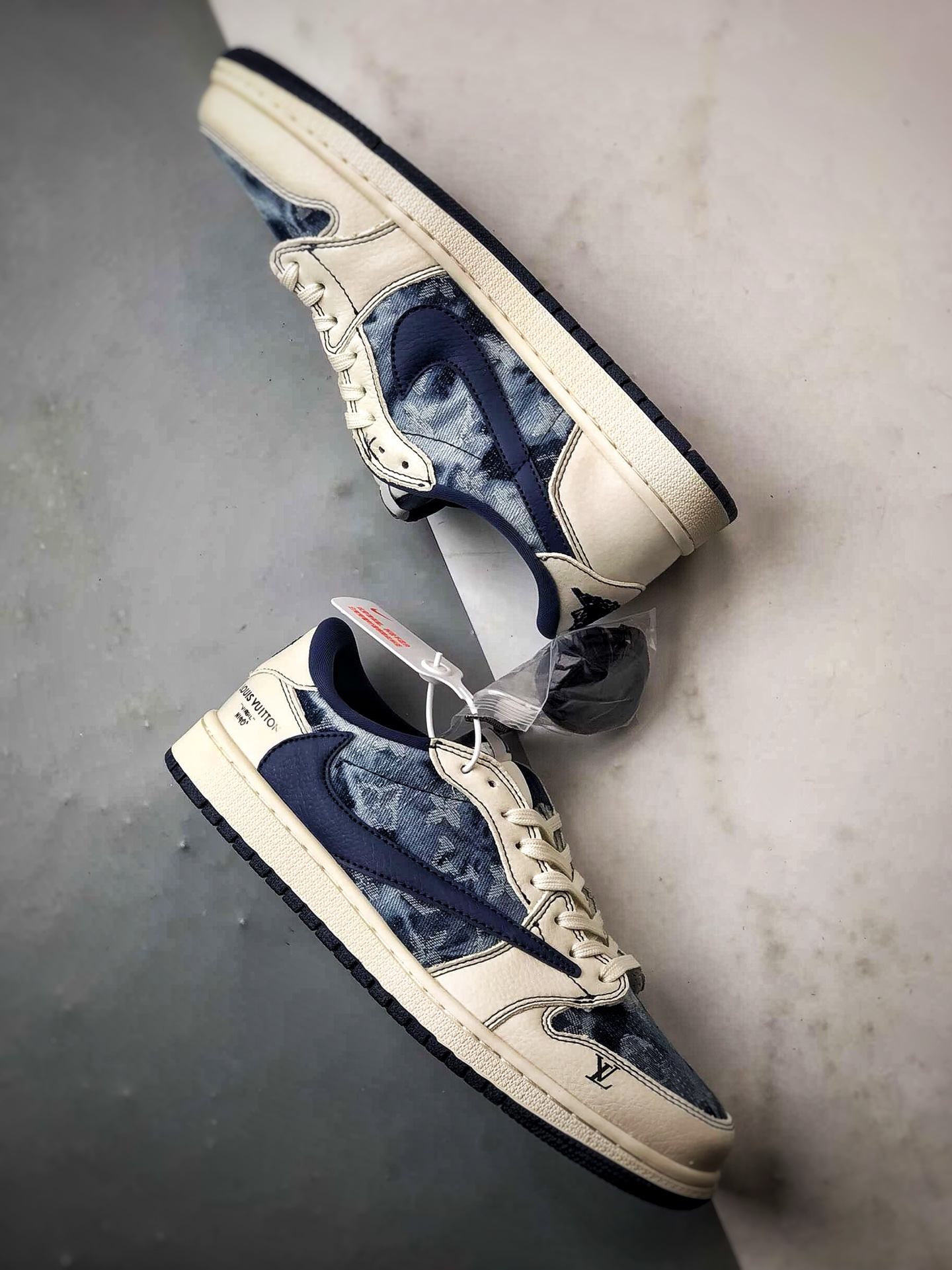 Air Jordan 1 Low ”高端定制” LV米白水洗蓝倒钩 LD2028-046