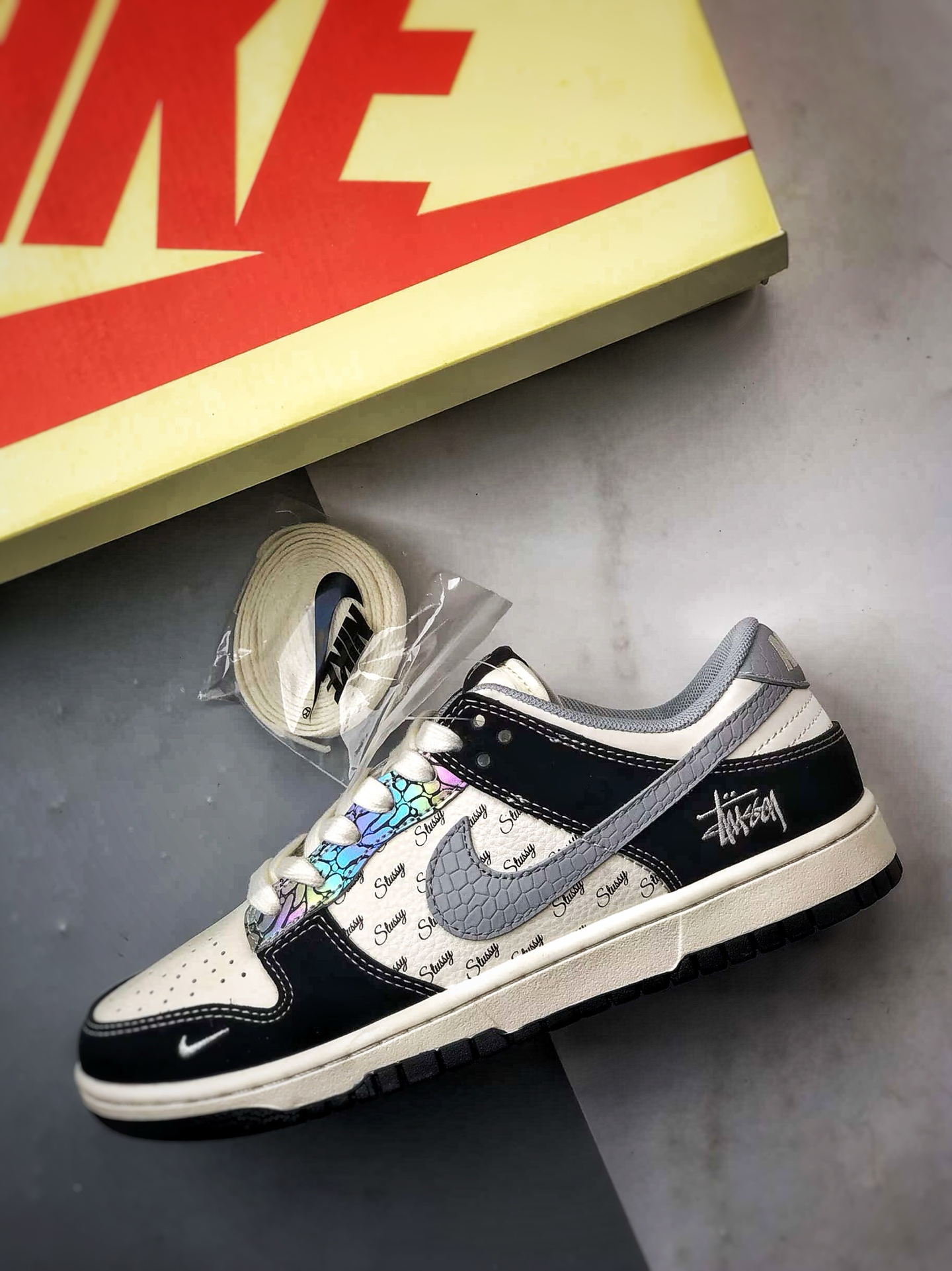 NK Dunk Low Retro ”DIY高端定制” 斯图西米黑灰 低帮休闲运动板鞋 XS6089-635