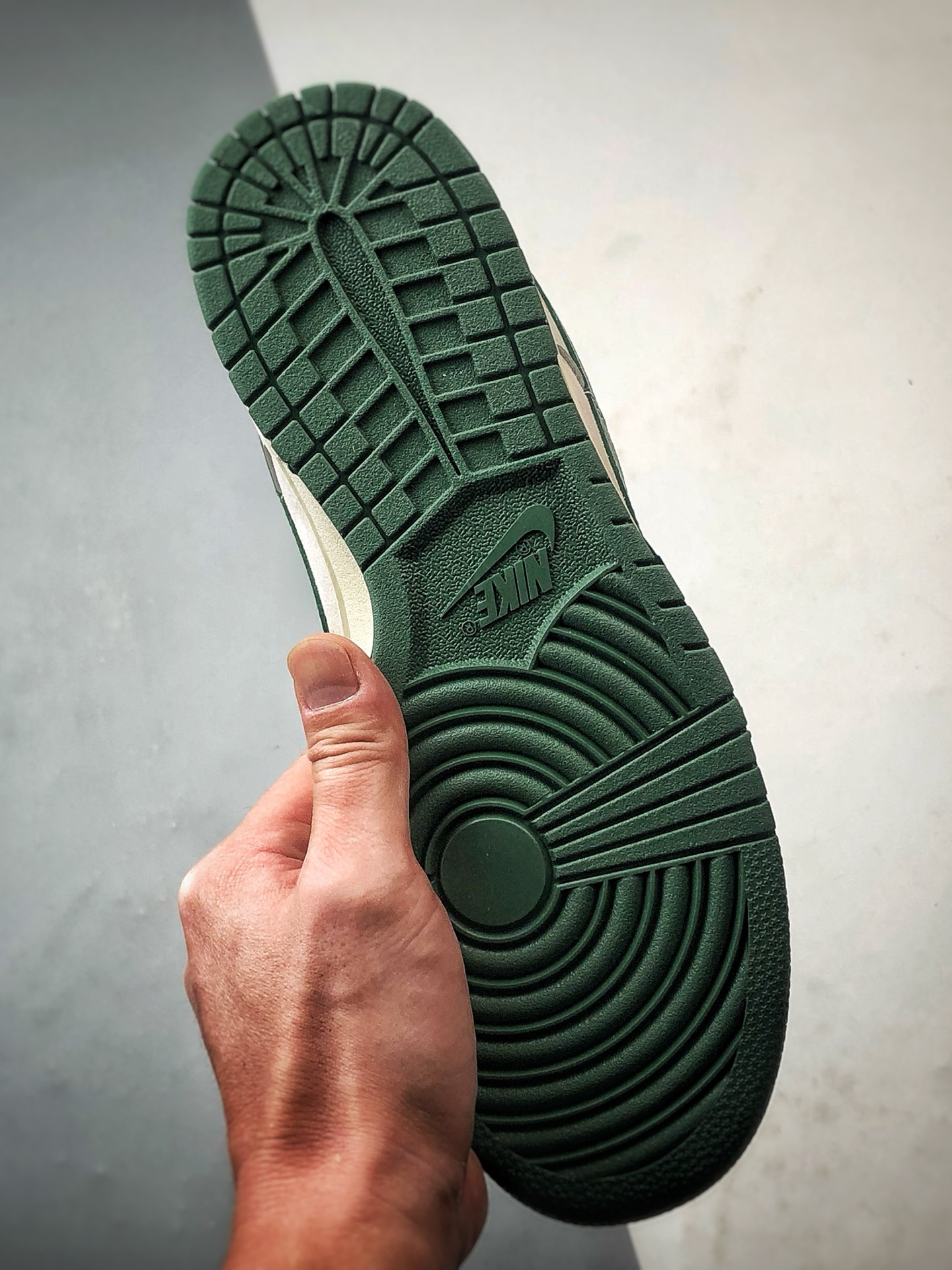 270 NK Dunk Low Retro ”DIY高端定制” 斯图西LV灰白绿 低帮休闲运动板鞋 SG6688-004