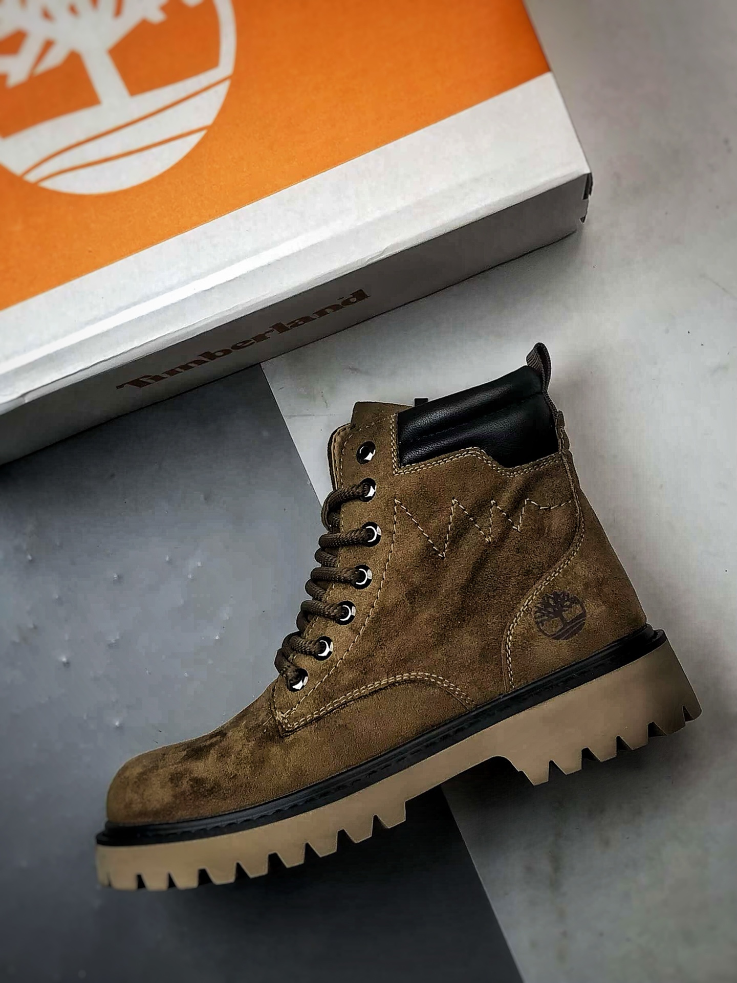 320 Timberland 添柏岚/天伯伦 秋冬必备户外加绒休闲大黄靴