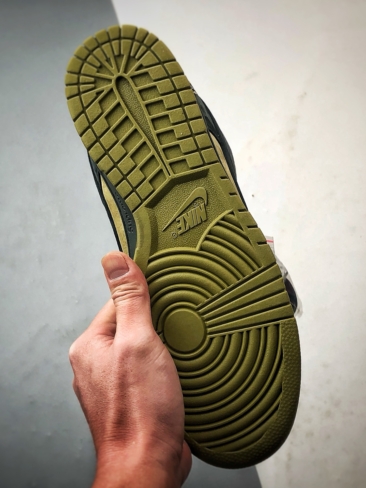 230 性价比触顶 同价区间无对手 Supreme x NK Dunk SB Low 亚洲限定黄黑 低帮复古休闲运动滑板鞋 HQ8487-300