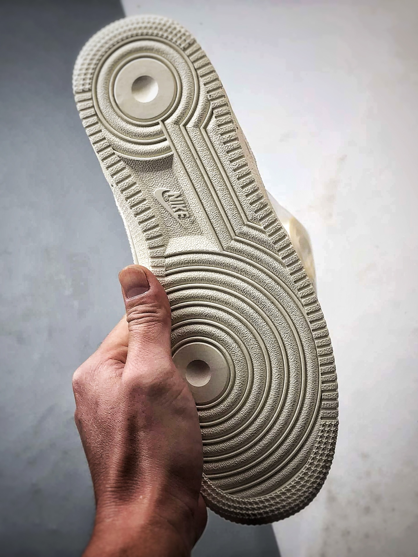 240 Air Force 1 Low Sail 米色 IH7351-010