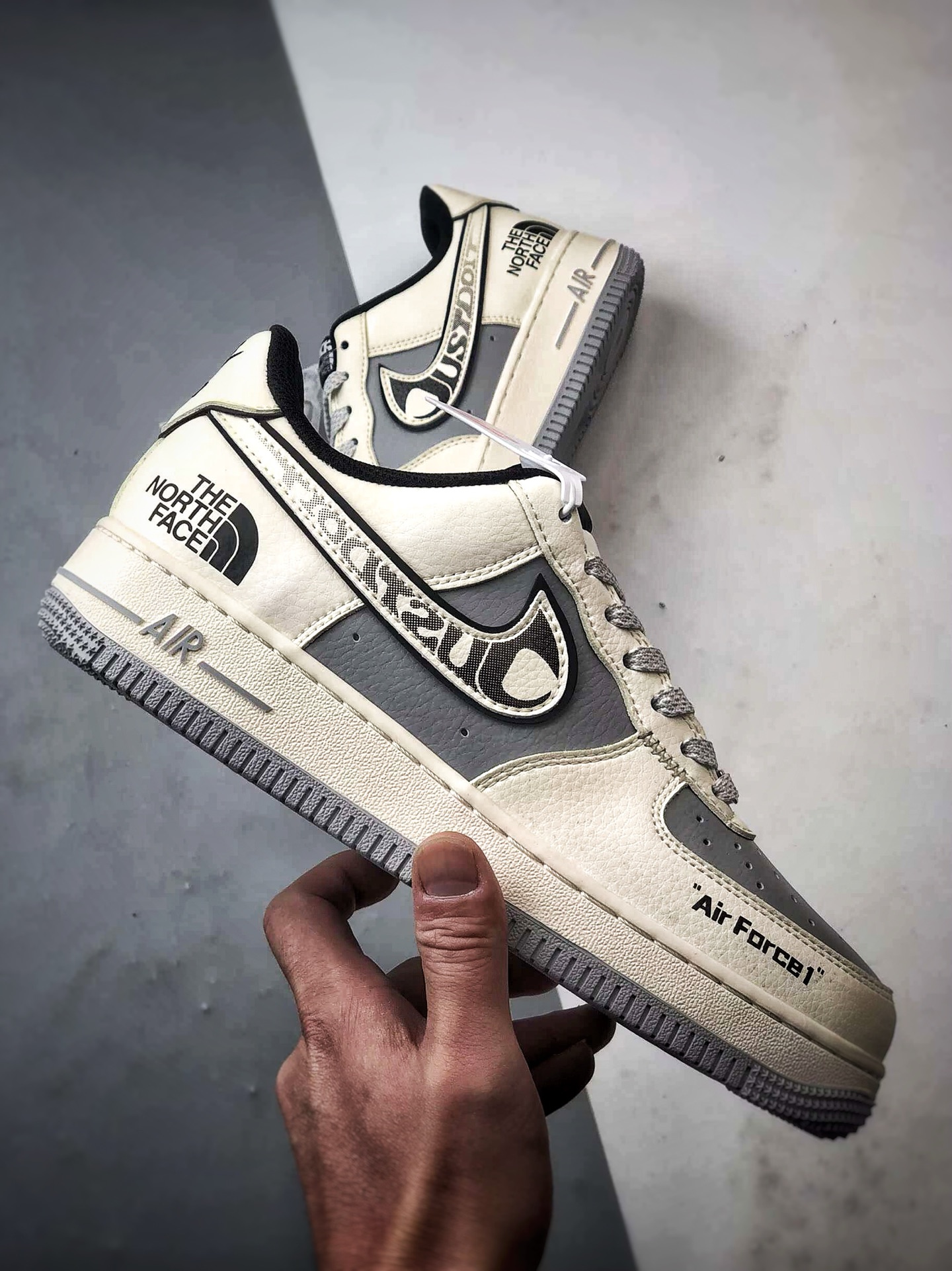 TNF x Air Force 1 Low 米灰黑 JP8028-066