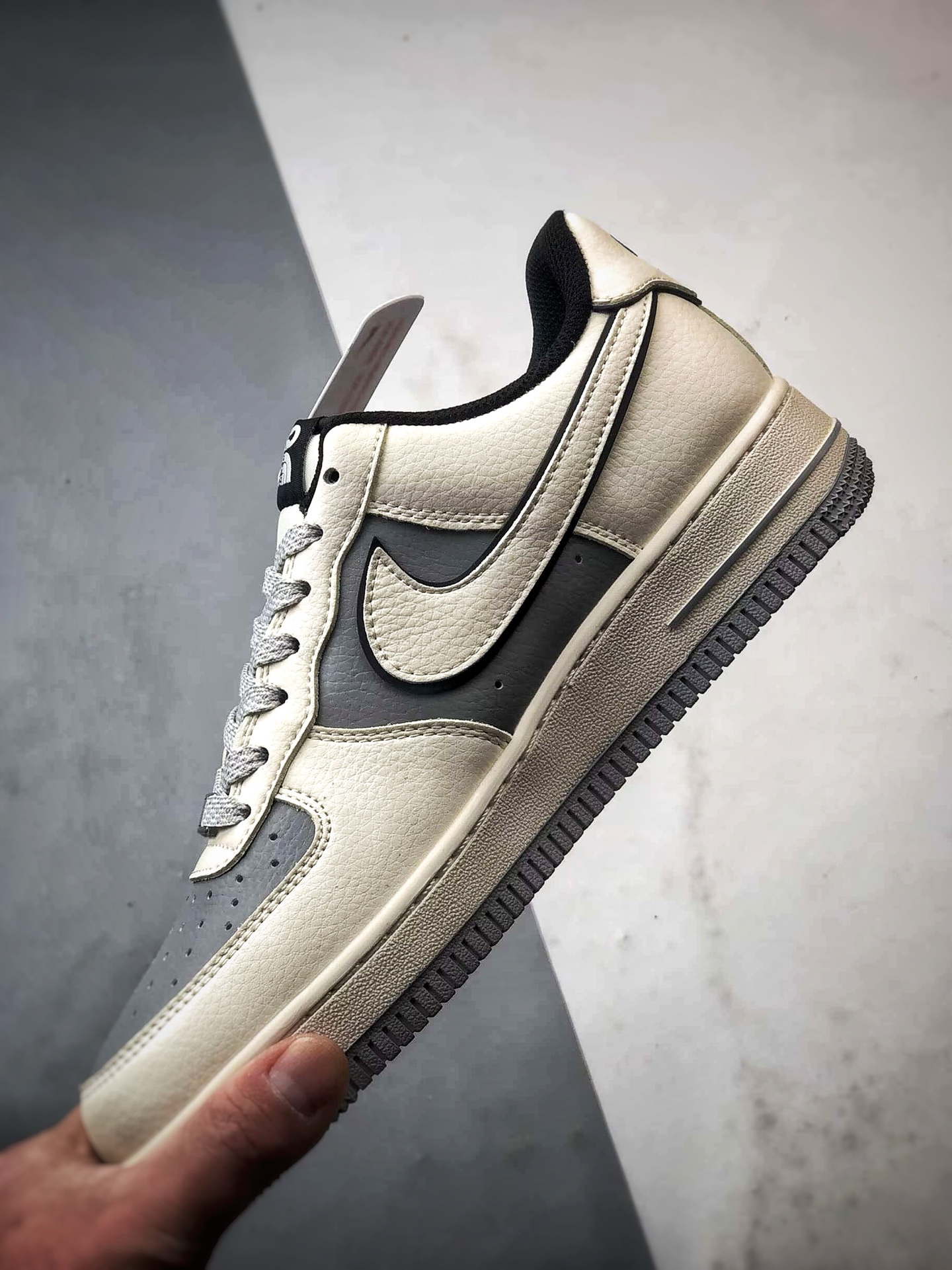 TNF x Air Force 1 Low 米灰黑 JP8028-066