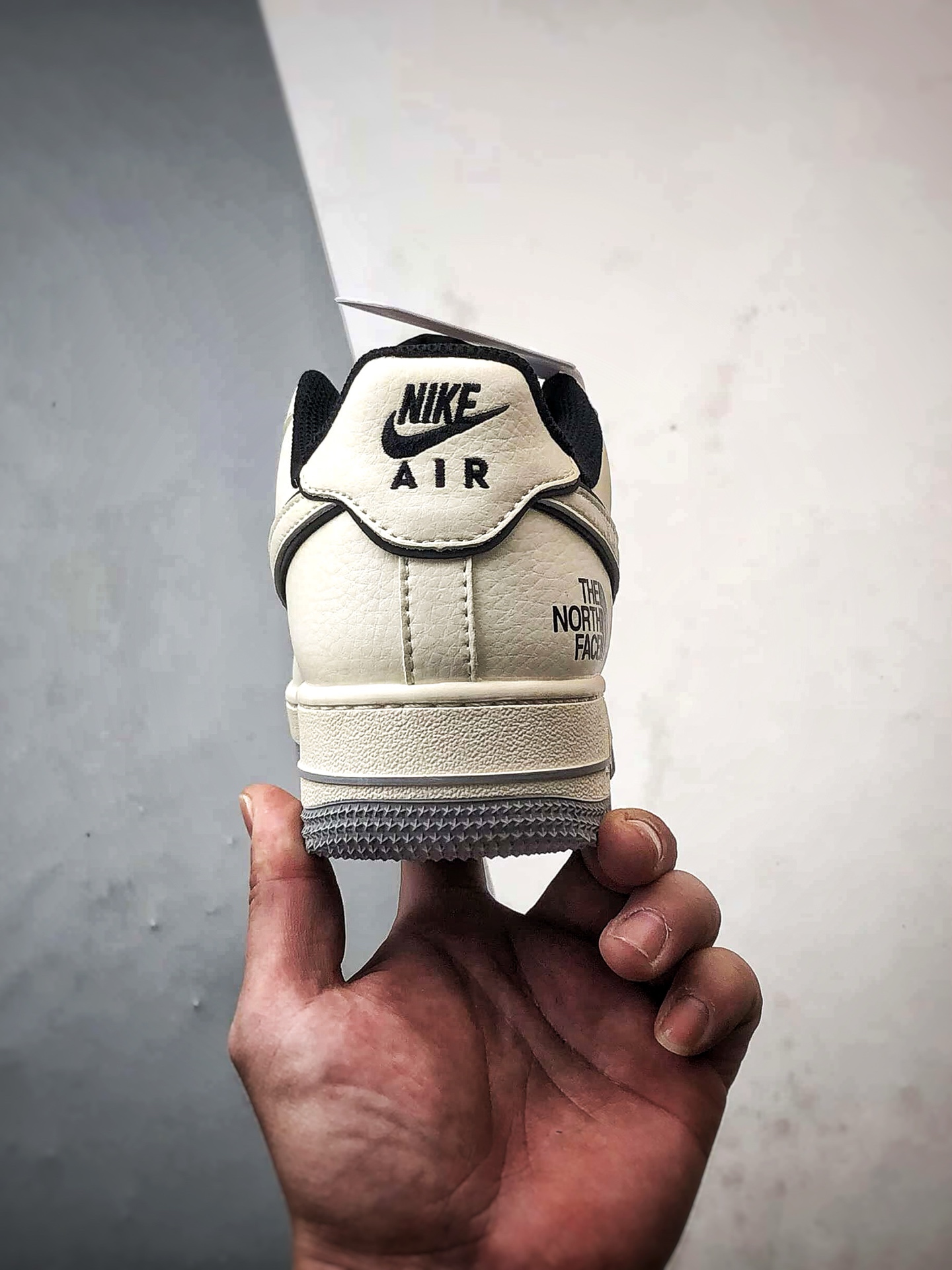 TNF x Air Force 1 Low 米灰黑 JP8028-066