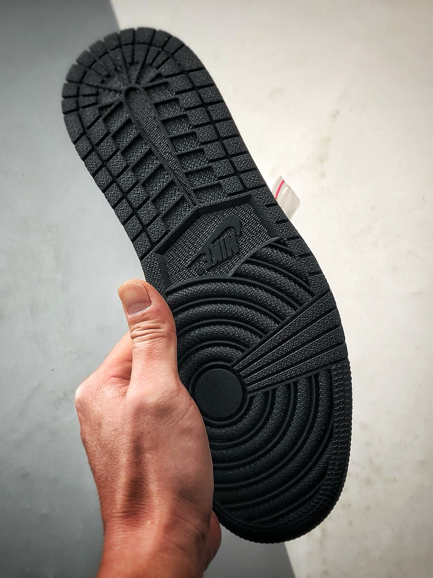 Air Jordan 1 Low ”高端定制” 芬迪米黑黄倒钩 DD7866-111 Air Jordan 1 Low ”高端定制” 芬迪米黑黄倒钩 DD7866-111