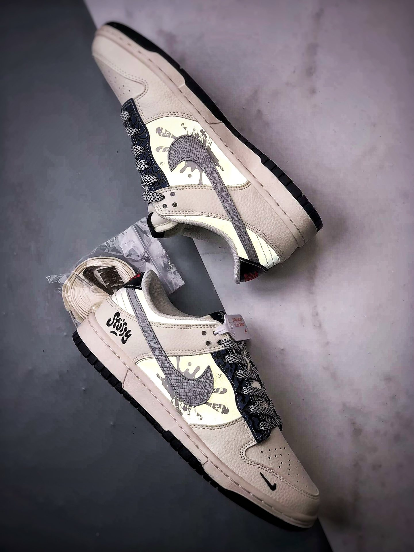 NK Dunk Low Retro ”DIY高端定制” 斯图西米黑蓝灰 低帮休闲运动板鞋 XS6089-632 NK Dunk Low Retro ”DIY高端定制” 斯图西米黑蓝灰 低帮休闲运动板鞋 XS6089-632