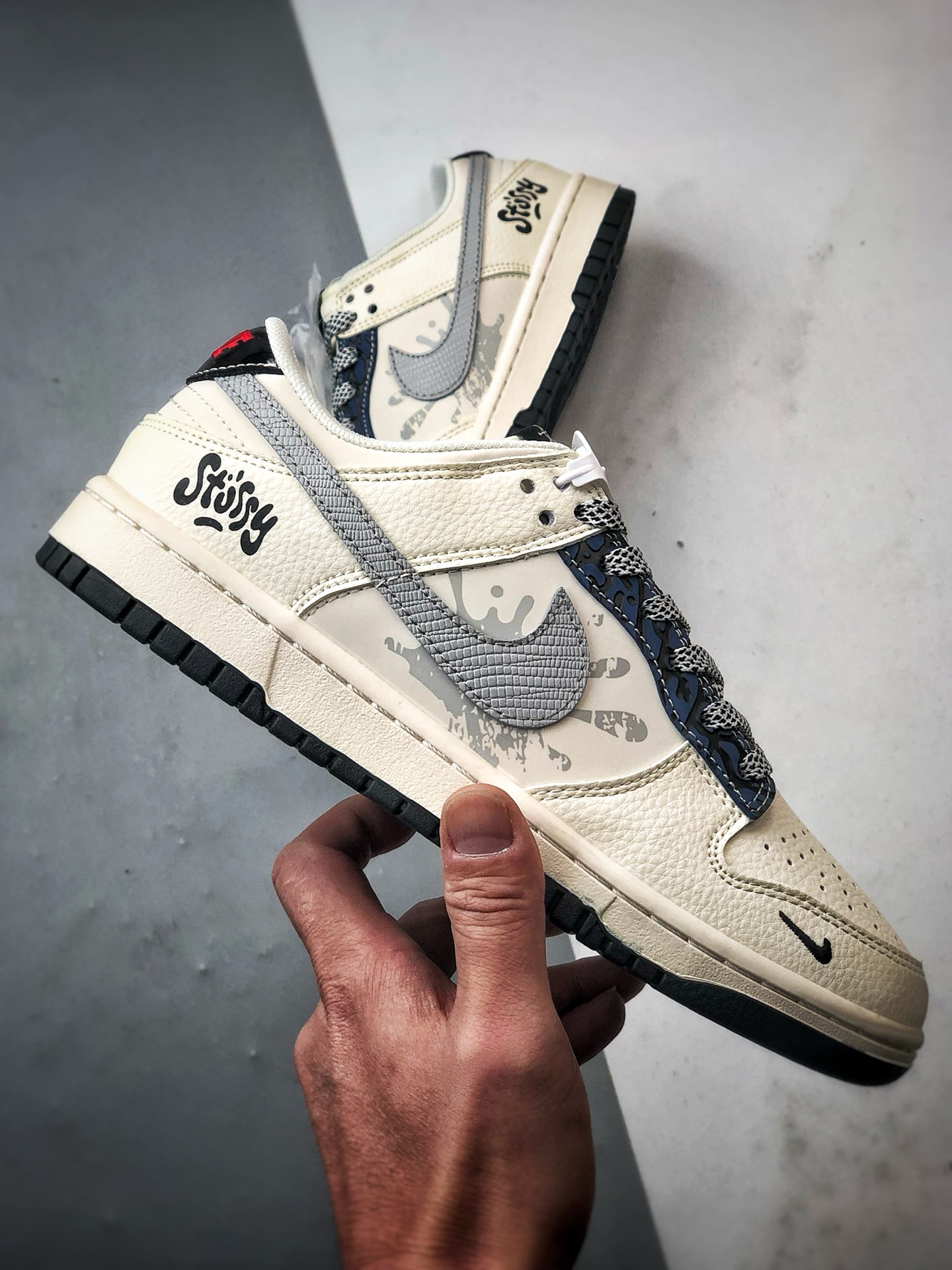 NK Dunk Low Retro ”DIY高端定制” 斯图西米黑蓝灰 低帮休闲运动板鞋 XS6089-632 NK Dunk Low Retro ”DIY高端定制” 斯图西米黑蓝灰 低帮休闲运动板鞋 XS6089-632