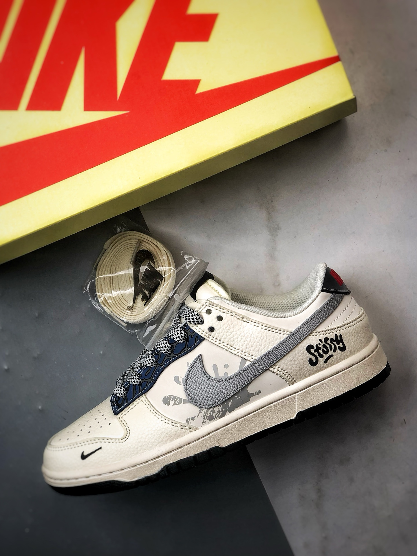 NK Dunk Low Retro ”DIY高端定制” 斯图西米黑蓝灰 低帮休闲运动板鞋 XS6089-632 NK Dunk Low Retro ”DIY高端定制” 斯图西米黑蓝灰 低帮休闲运动板鞋 XS6089-632