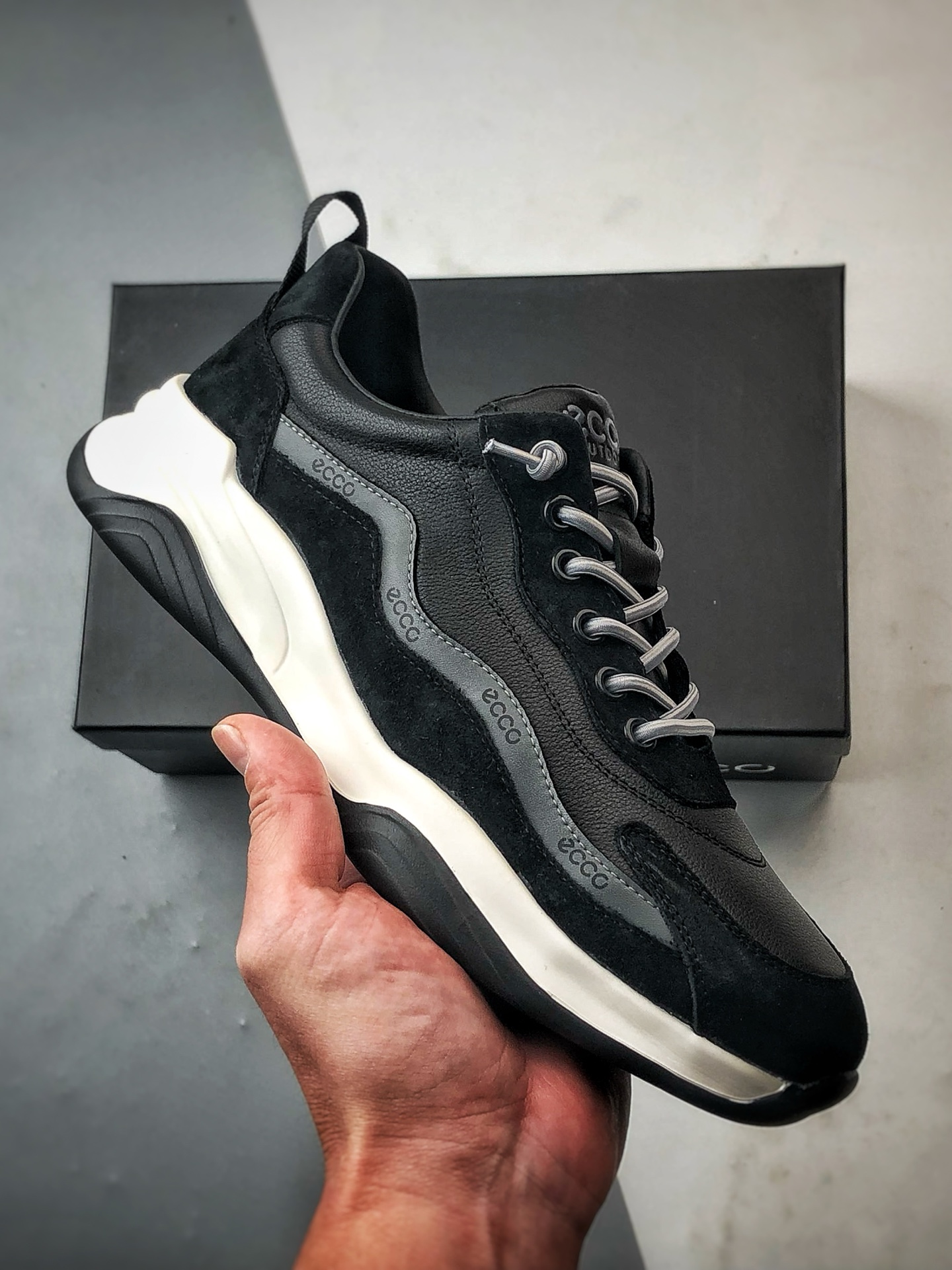 Ecco/爱步 柔酷8号系列 舒适百搭休闲运动老爹鞋 996637