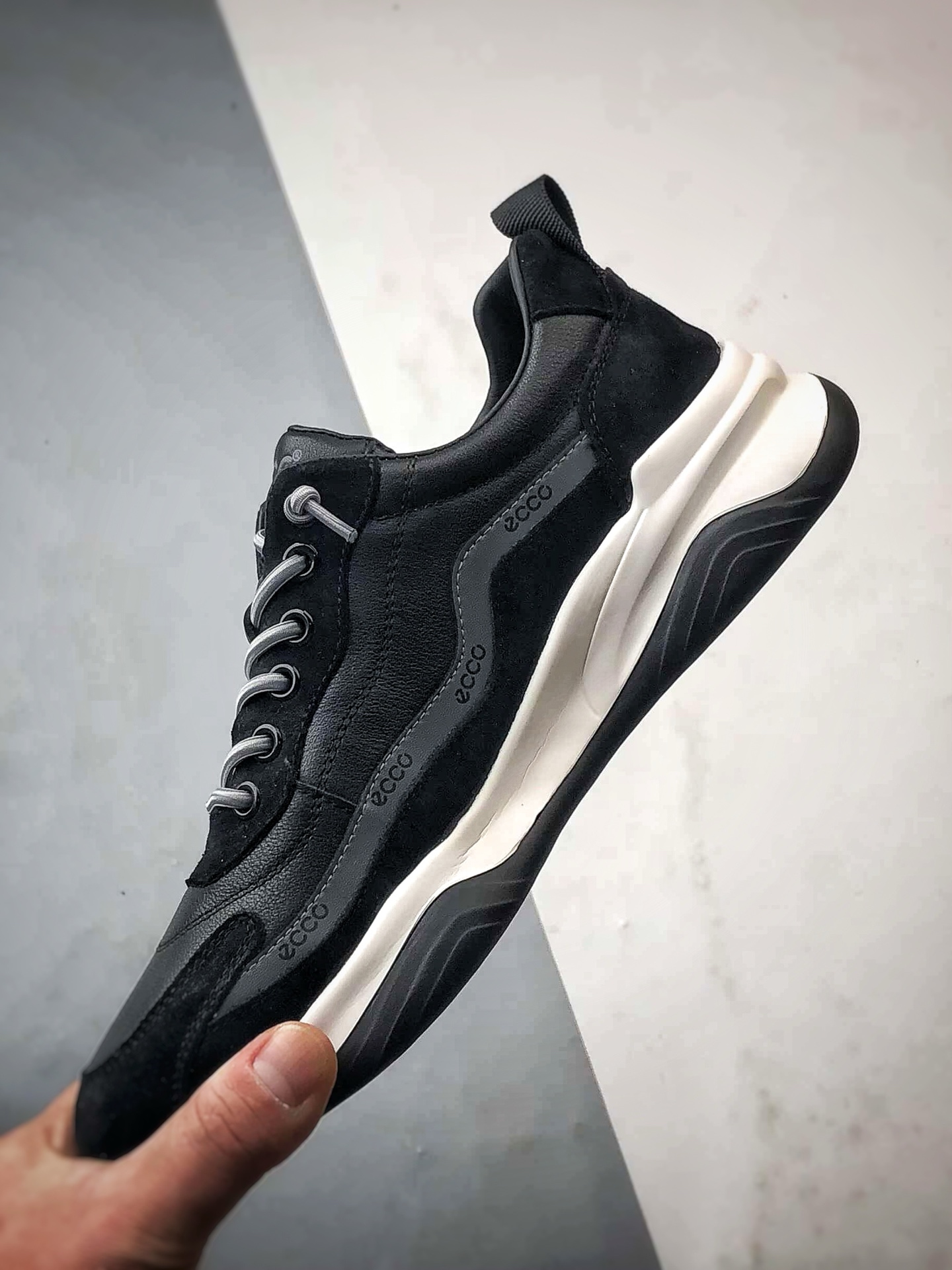 Ecco/爱步 柔酷8号系列 舒适百搭休闲运动老爹鞋 996637