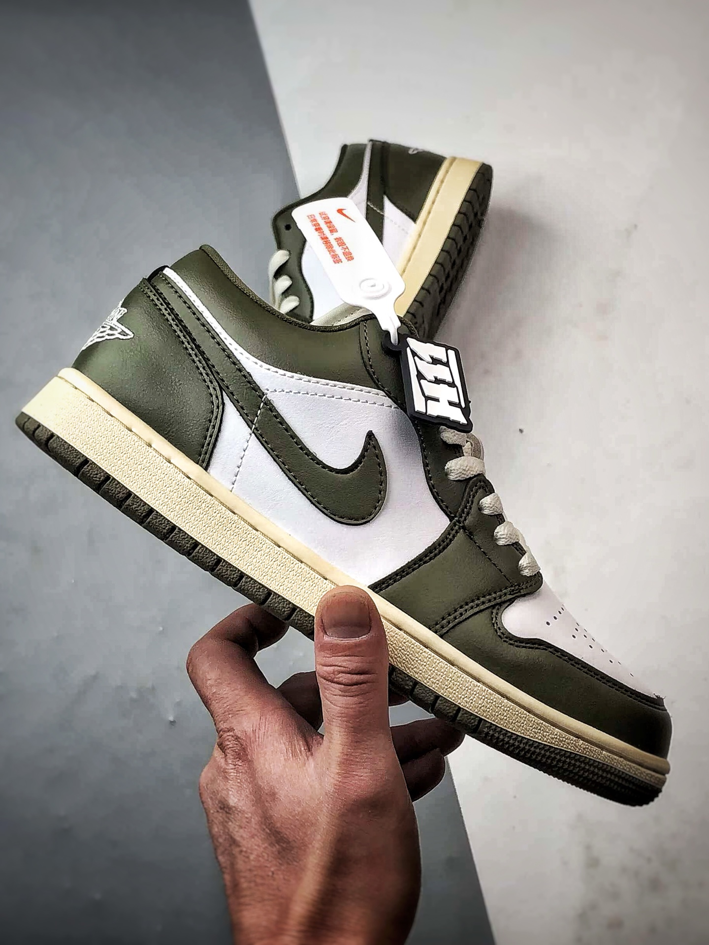 Air Jordan 1 Low 做旧白绿 DC0774-122