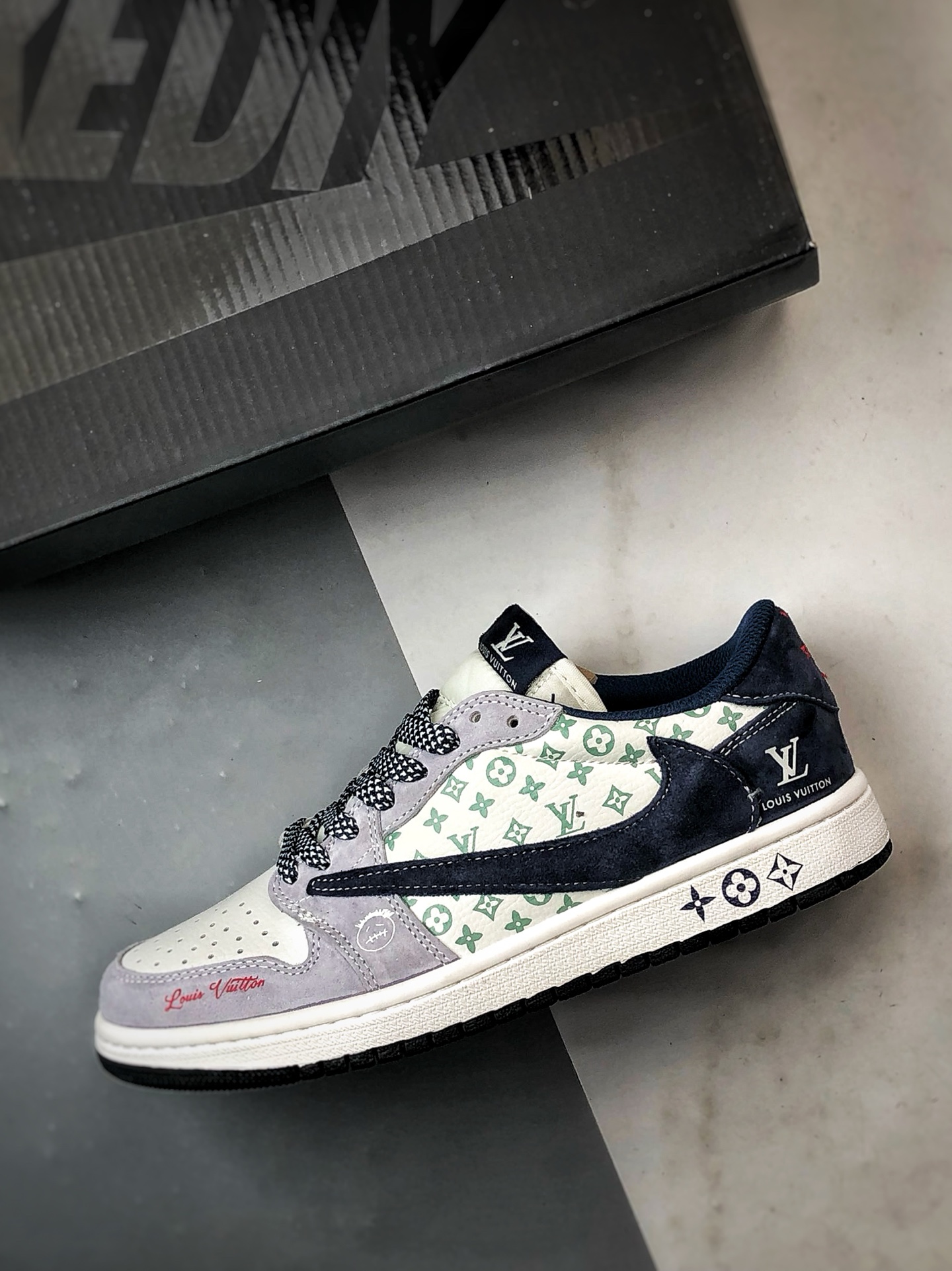 290 Air Jordan 1 Low ”高端定制” LV印花白灰蓝倒钩 DZ5899-035