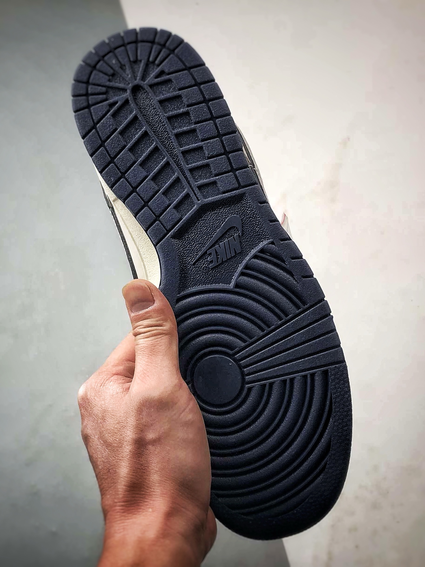 NK Dunk Low Retro ”DIY高端定制” LV米灰藏青印花反光钩 低帮休闲运动板鞋 DN3168-005 NK Dunk Low Retro ”DIY高端定制” LV米灰藏青印花反光钩 低帮休闲运动板鞋 DN3168-005