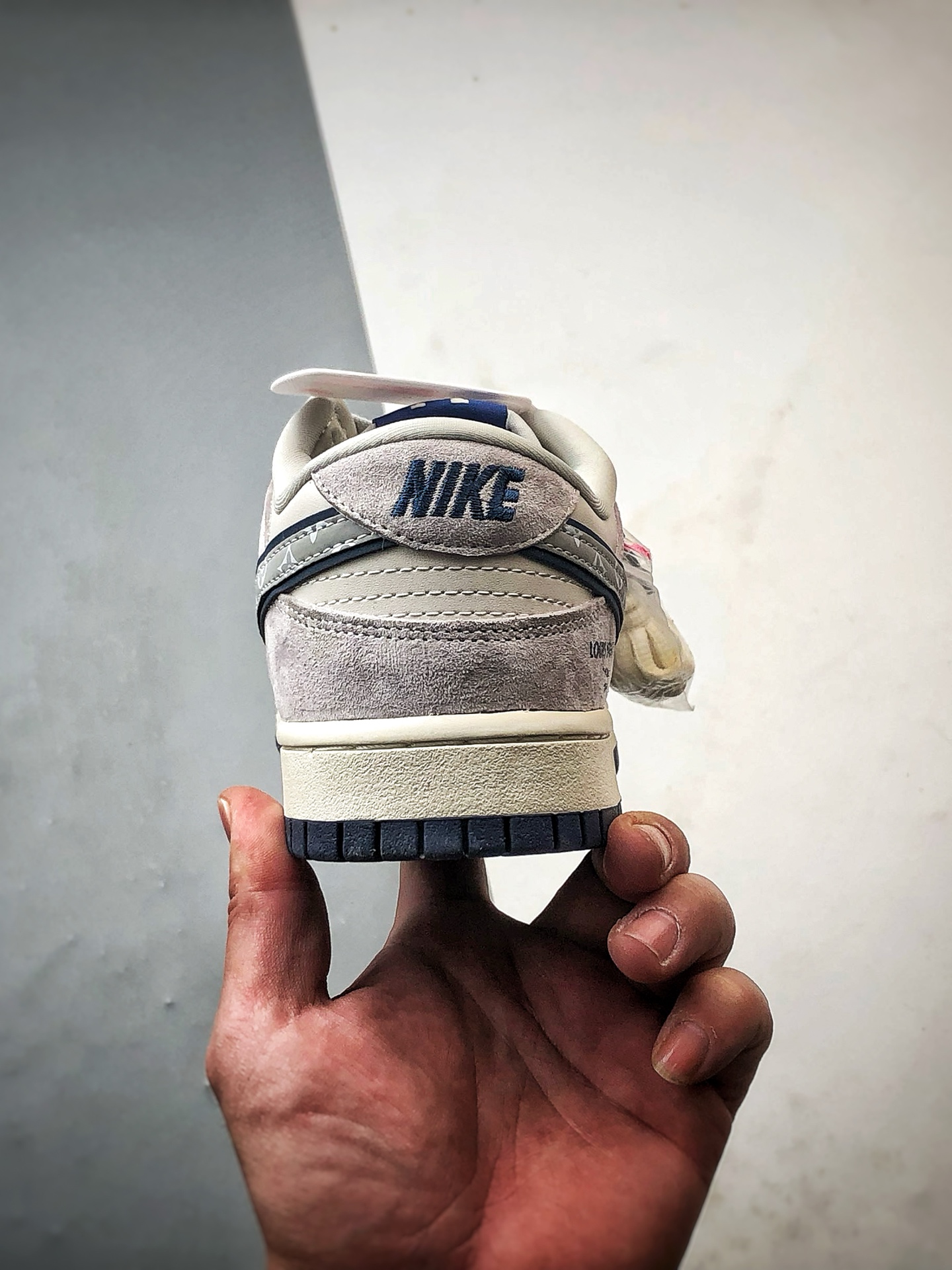 NK Dunk Low Retro ”DIY高端定制” LV米灰藏青印花反光钩 低帮休闲运动板鞋 DN3168-005 NK Dunk Low Retro ”DIY高端定制” LV米灰藏青印花反光钩 低帮休闲运动板鞋 DN3168-005