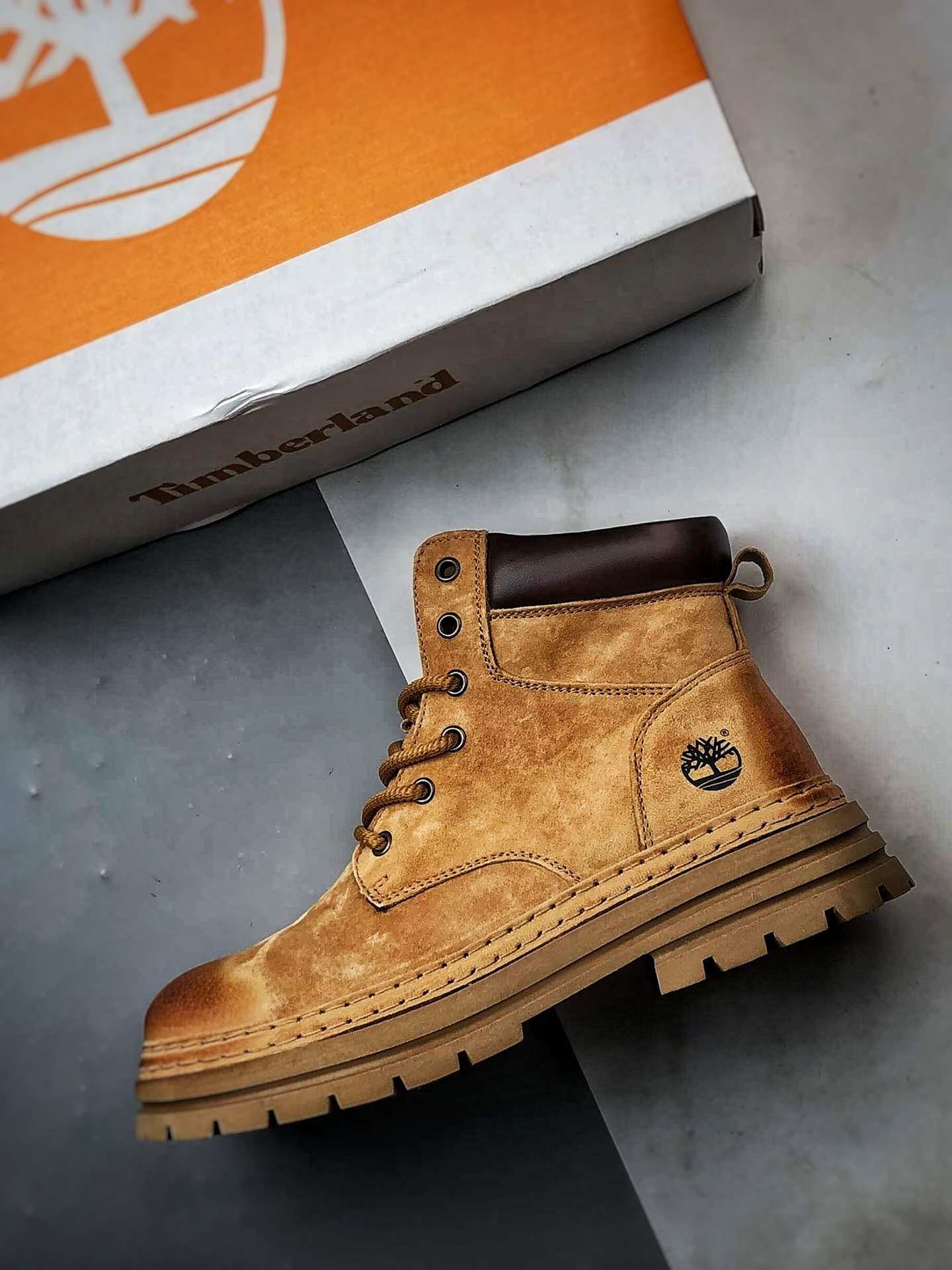 Timberland 添柏岚/天伯伦 2025秋冬新品 户外休闲大黄靴 TB99873 Timberland 添柏岚/天伯伦 2025秋冬新品 户外休闲大黄靴 TB99873