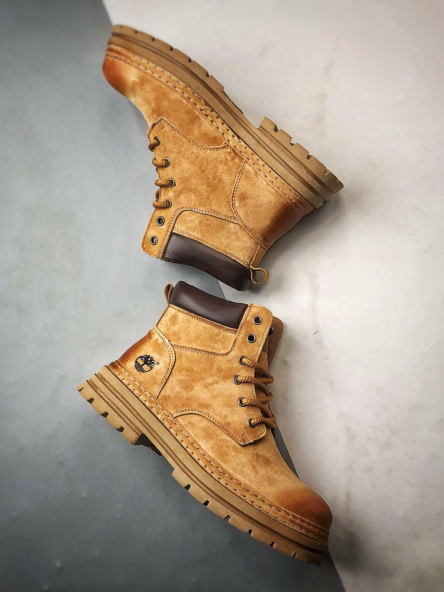 Timberland 添柏岚/天伯伦 2025秋冬新品 户外休闲大黄靴 TB99873 Timberland 添柏岚/天伯伦 2025秋冬新品 户外休闲大黄靴 TB99873