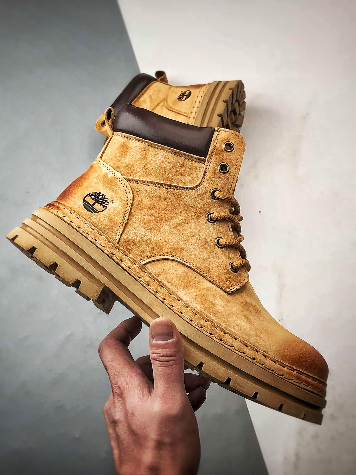 Timberland 添柏岚/天伯伦 2025秋冬新品 户外休闲大黄靴 TB99873 Timberland 添柏岚/天伯伦 2025秋冬新品 户外休闲大黄靴 TB99873