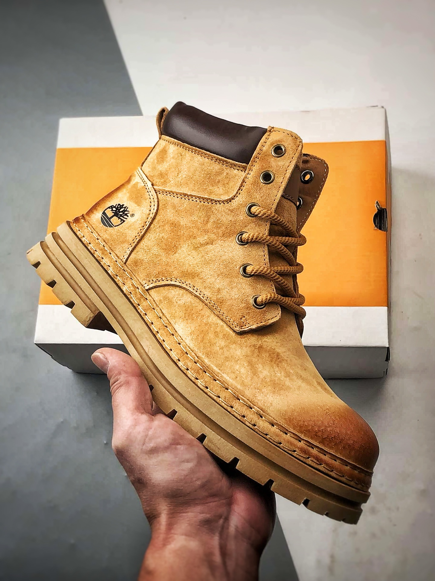 Timberland 添柏岚/天伯伦 2025秋冬新品 户外休闲大黄靴 TB99873 Timberland 添柏岚/天伯伦 2025秋冬新品 户外休闲大黄靴 TB99873