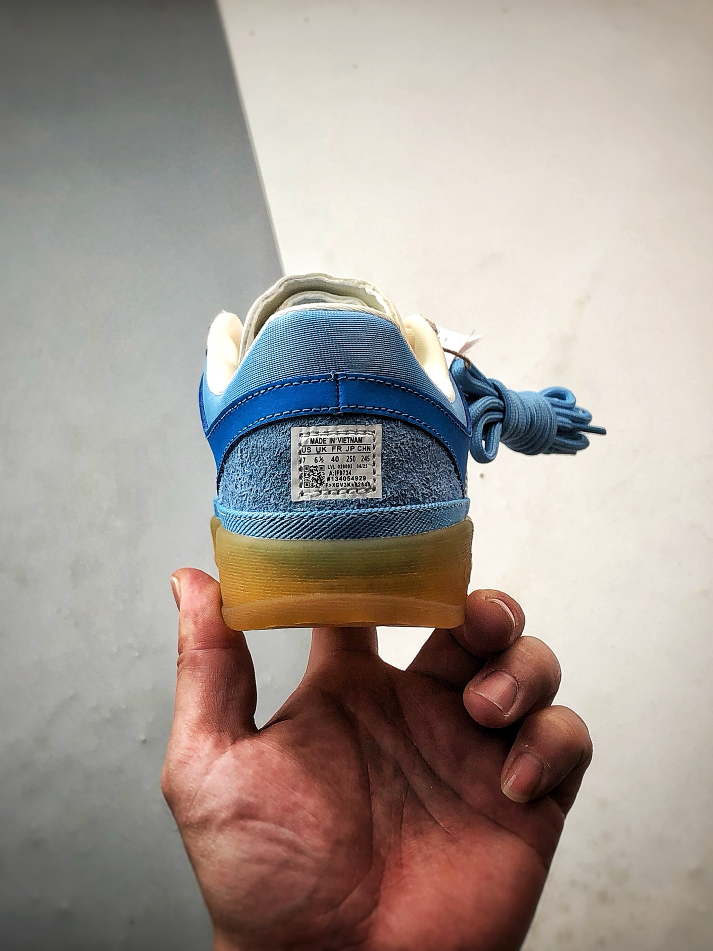 Bad Bunny x AD Originals Gazelle Indoor 蓝白灰 联名款三叶草复古休闲运动板鞋 IF9734