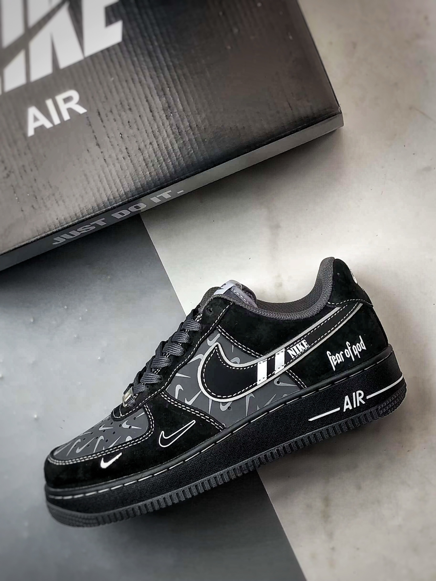 Fx Air Force 1 Low 涂鸦黑灰 DD8585-200