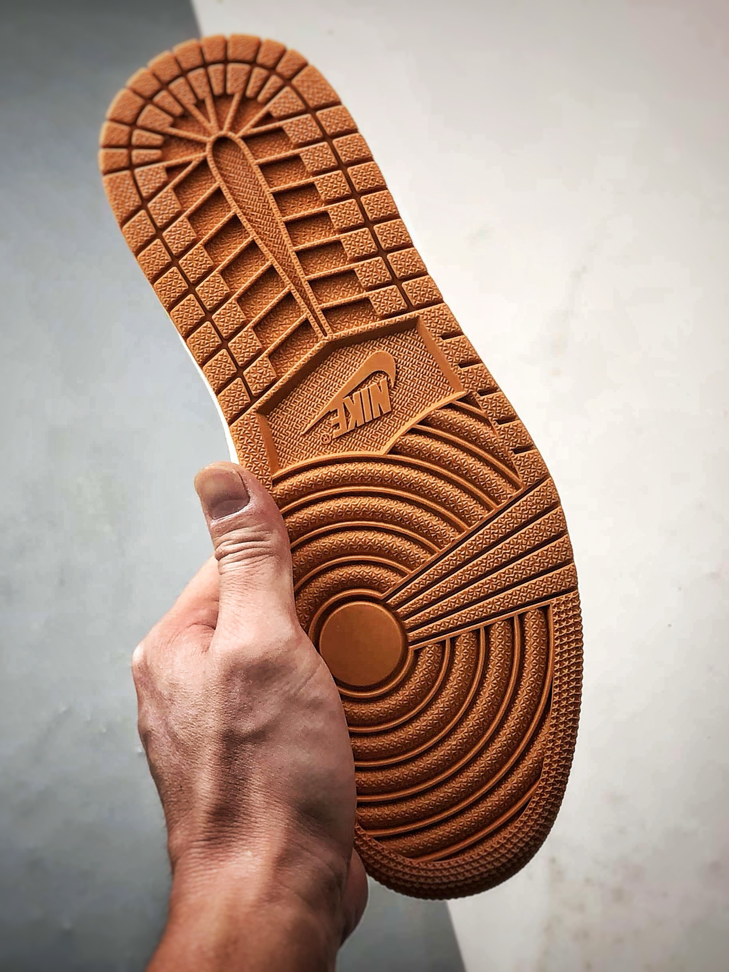 Air Jordan 1 Low ”高端定制” LV白绿黑倒钩 DZ2688-002