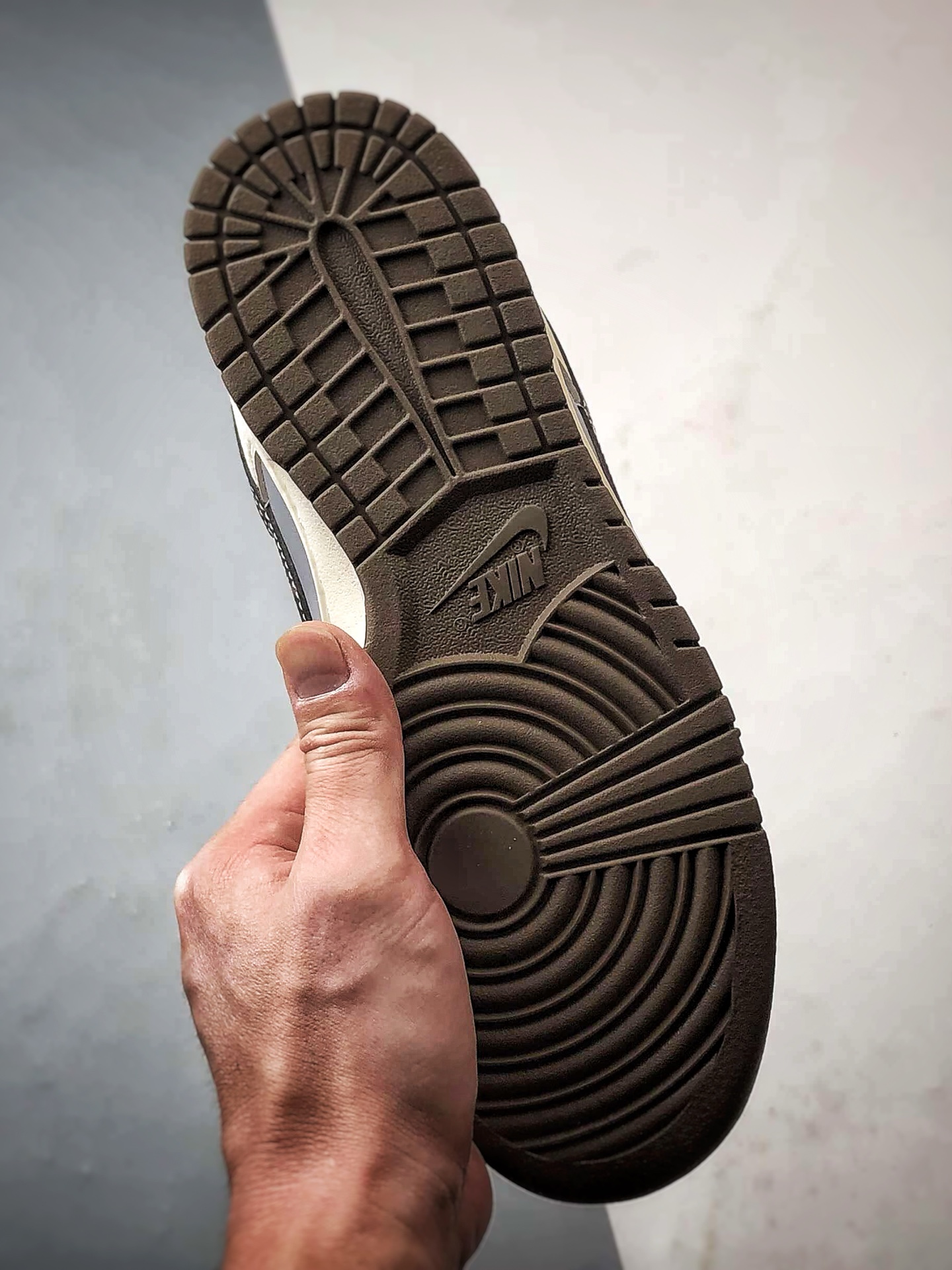 270 NK Dunk Low Retro ”DIY高端定制” LV米灰深棕 低帮休闲运动板鞋 XS6089-630