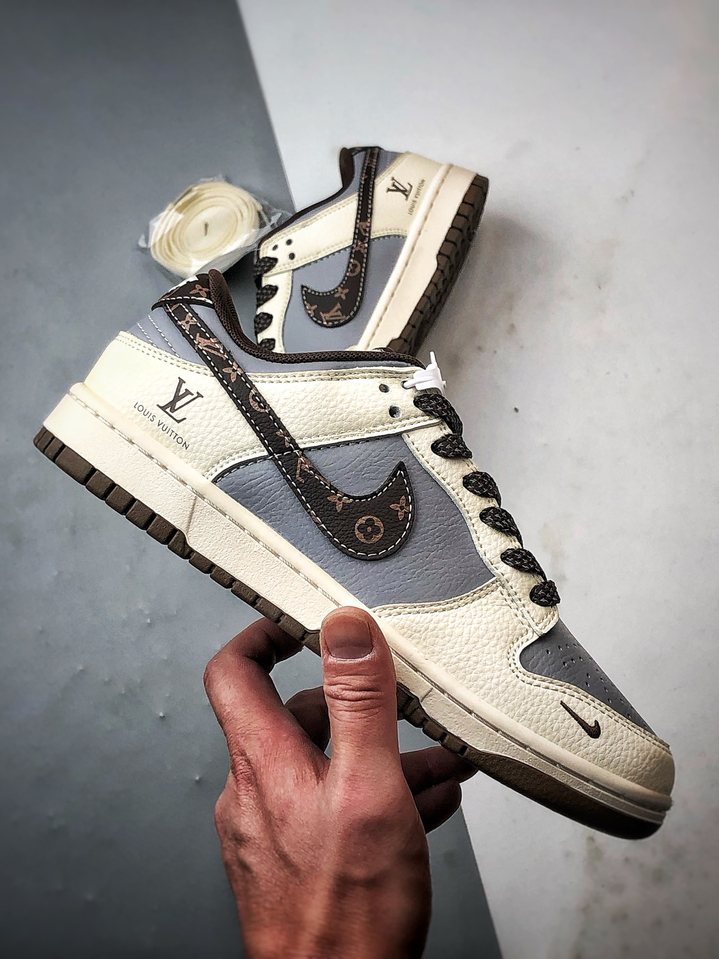 270 NK Dunk Low Retro ”DIY高端定制” LV米灰深棕 低帮休闲运动板鞋 XS6089-630