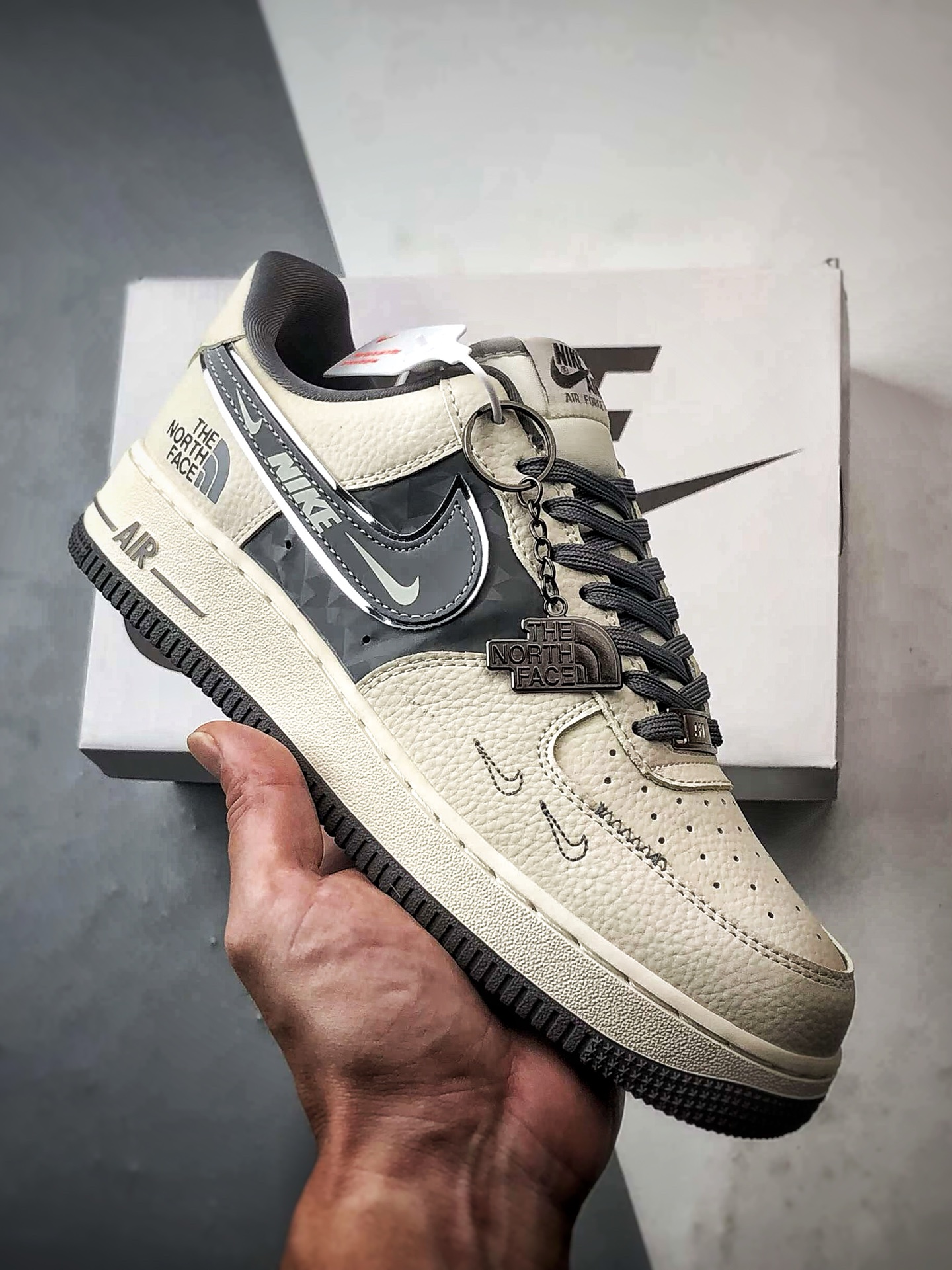 TNF x Air Force 1 Low 米白灰 DF0188-114