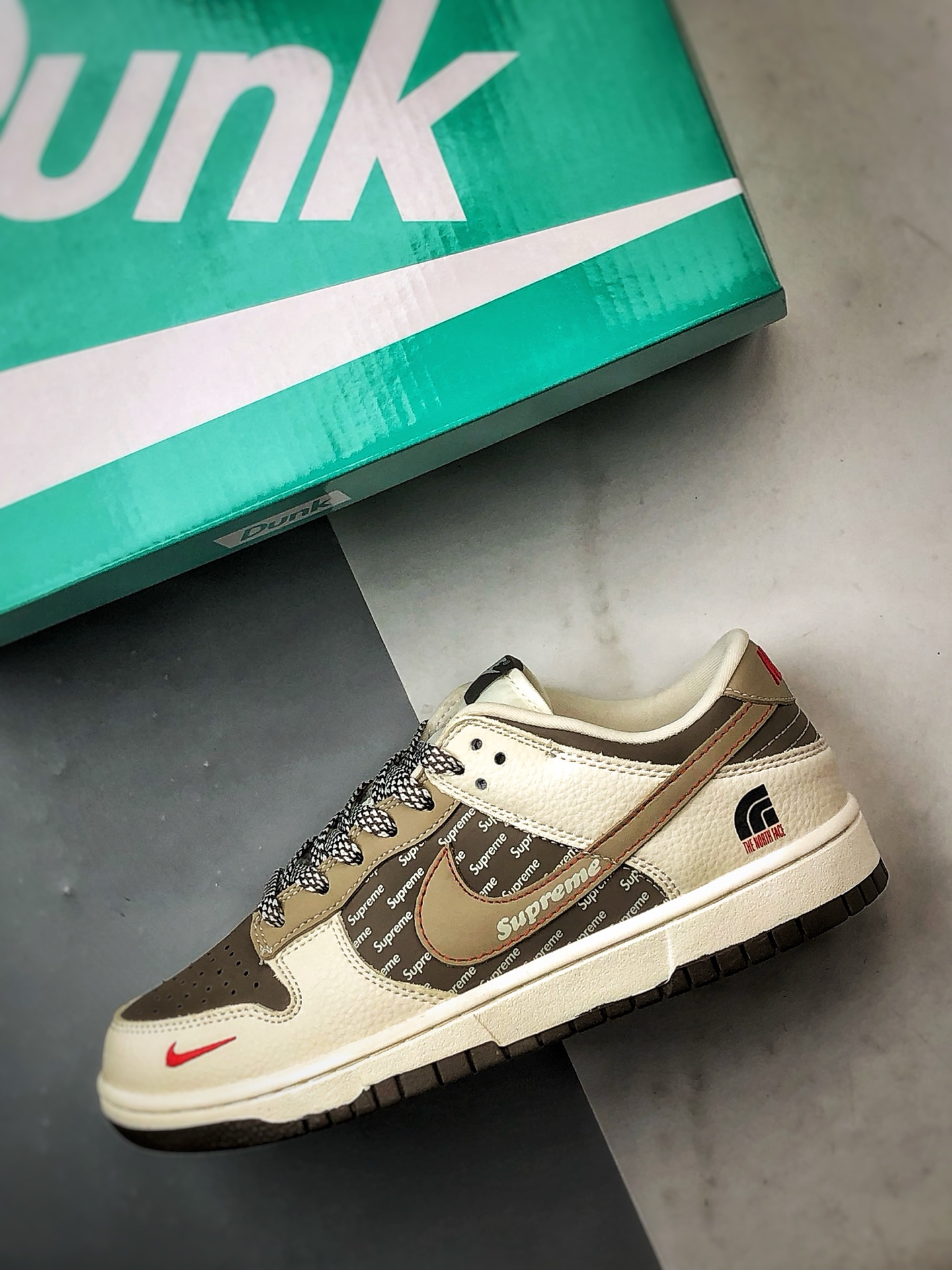 NK Dunk Low Retro ”DIY高端定制” Sup弹幕米白棕 低帮休闲运动板鞋 DG1988-012