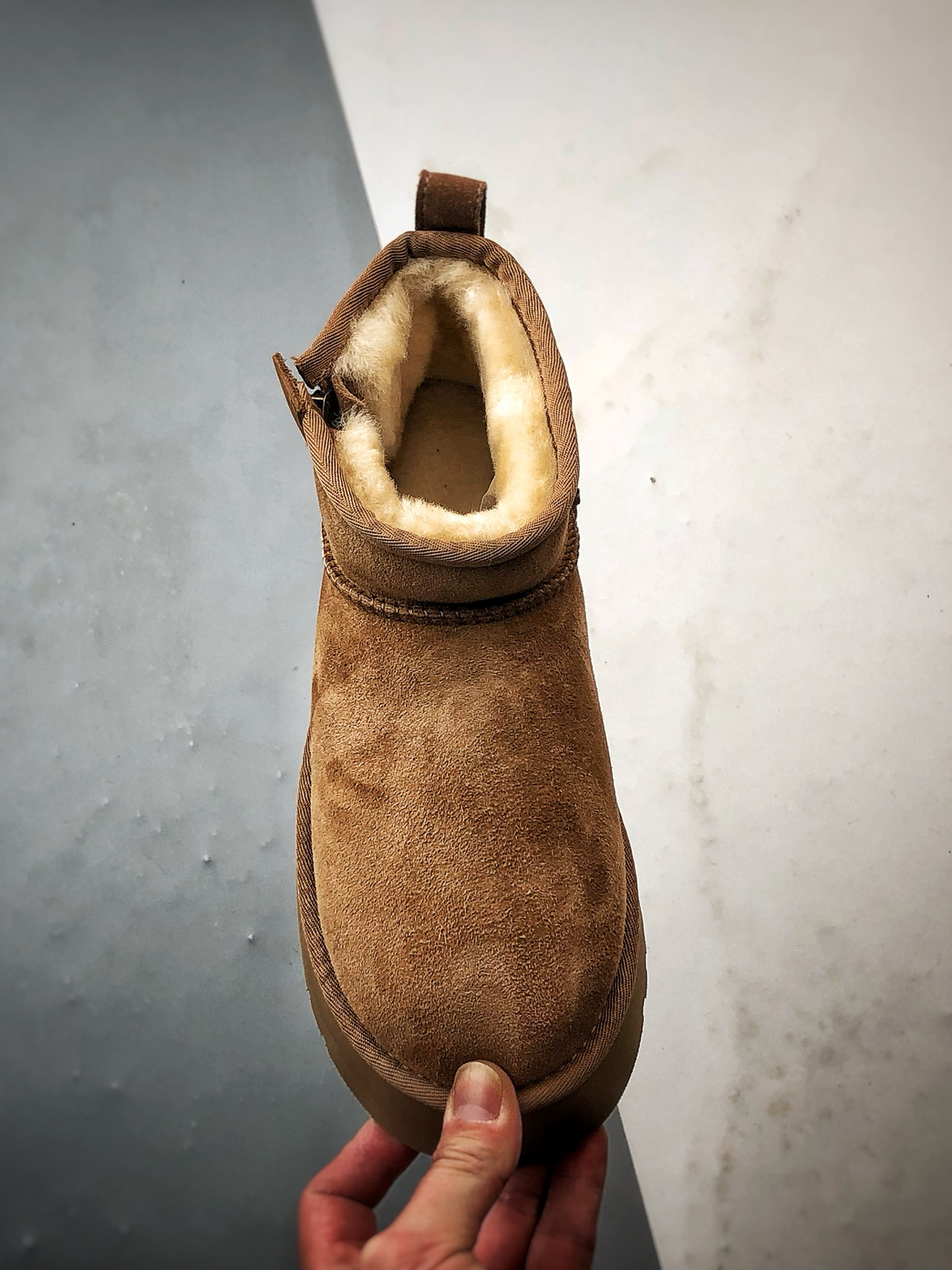 UGG Mini Zipper 栗色 新款厚底短筒侧拉链雪地靴 1178011-CHE UGG Mini Zipper 栗色 新款厚底短筒侧拉链雪地靴 1178011-CHE