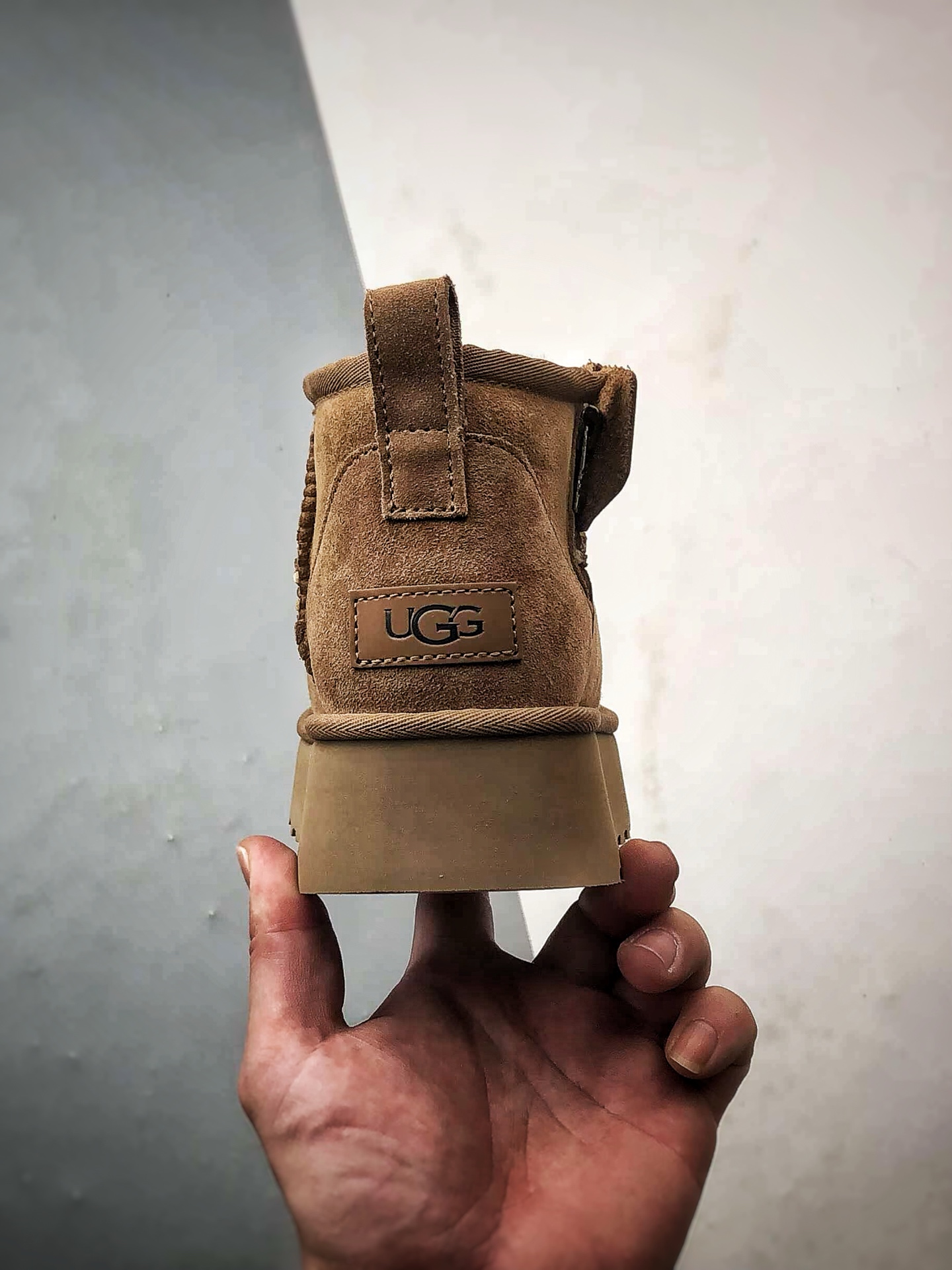 UGG Mini Zipper 栗色 新款厚底短筒侧拉链雪地靴 1178011-CHE UGG Mini Zipper 栗色 新款厚底短筒侧拉链雪地靴 1178011-CHE