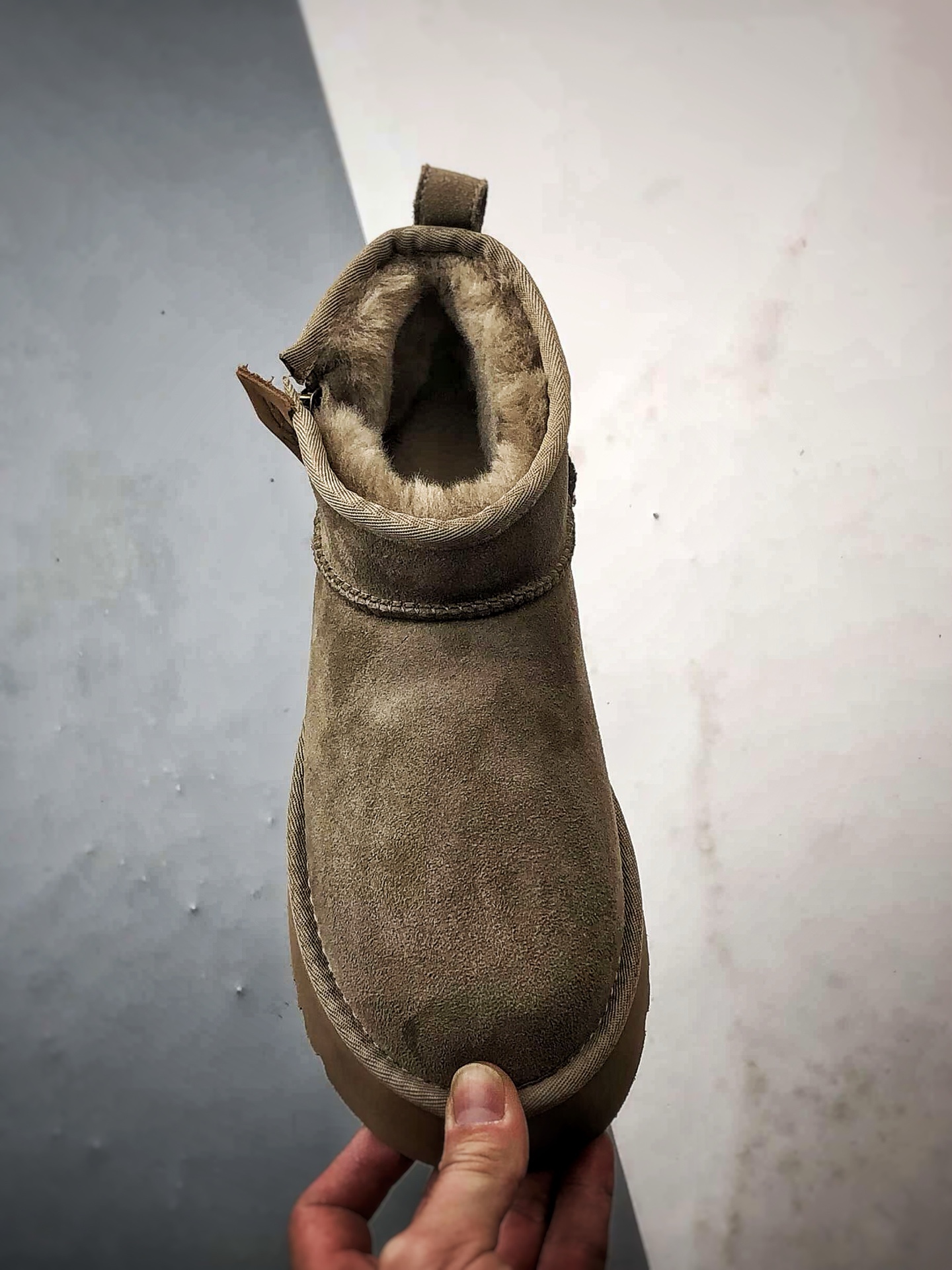 UGG Mini Zipper 羚羊棕 新款厚底短筒侧拉链雪地靴 1178011-ALP UGG Mini Zipper 羚羊棕 新款厚底短筒侧拉链雪地靴 1178011-ALP