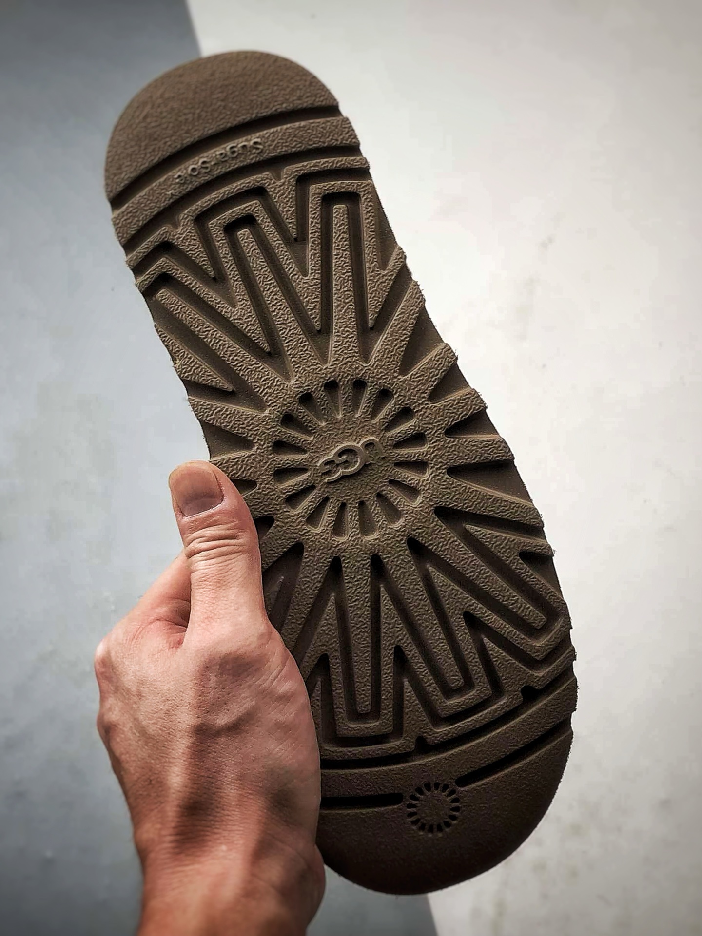 UGG Mini Zipper 羚羊棕 新款厚底短筒侧拉链雪地靴 1178011-ALP UGG Mini Zipper 羚羊棕 新款厚底短筒侧拉链雪地靴 1178011-ALP