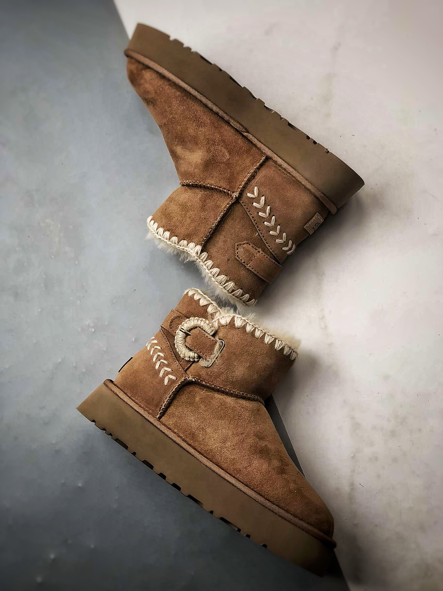 UGG Braided Wood 栗色 新款厚底侧边编织扣雪地靴 1150817-CHE UGG Braided Wood 栗色 新款厚底侧边编织扣雪地靴 1150817-CHE
