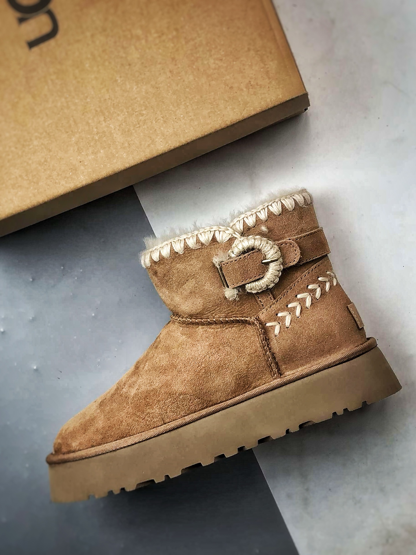 UGG Braided Wood 栗色 新款厚底侧边编织扣雪地靴 1150817-CHE UGG Braided Wood 栗色 新款厚底侧边编织扣雪地靴 1150817-CHE